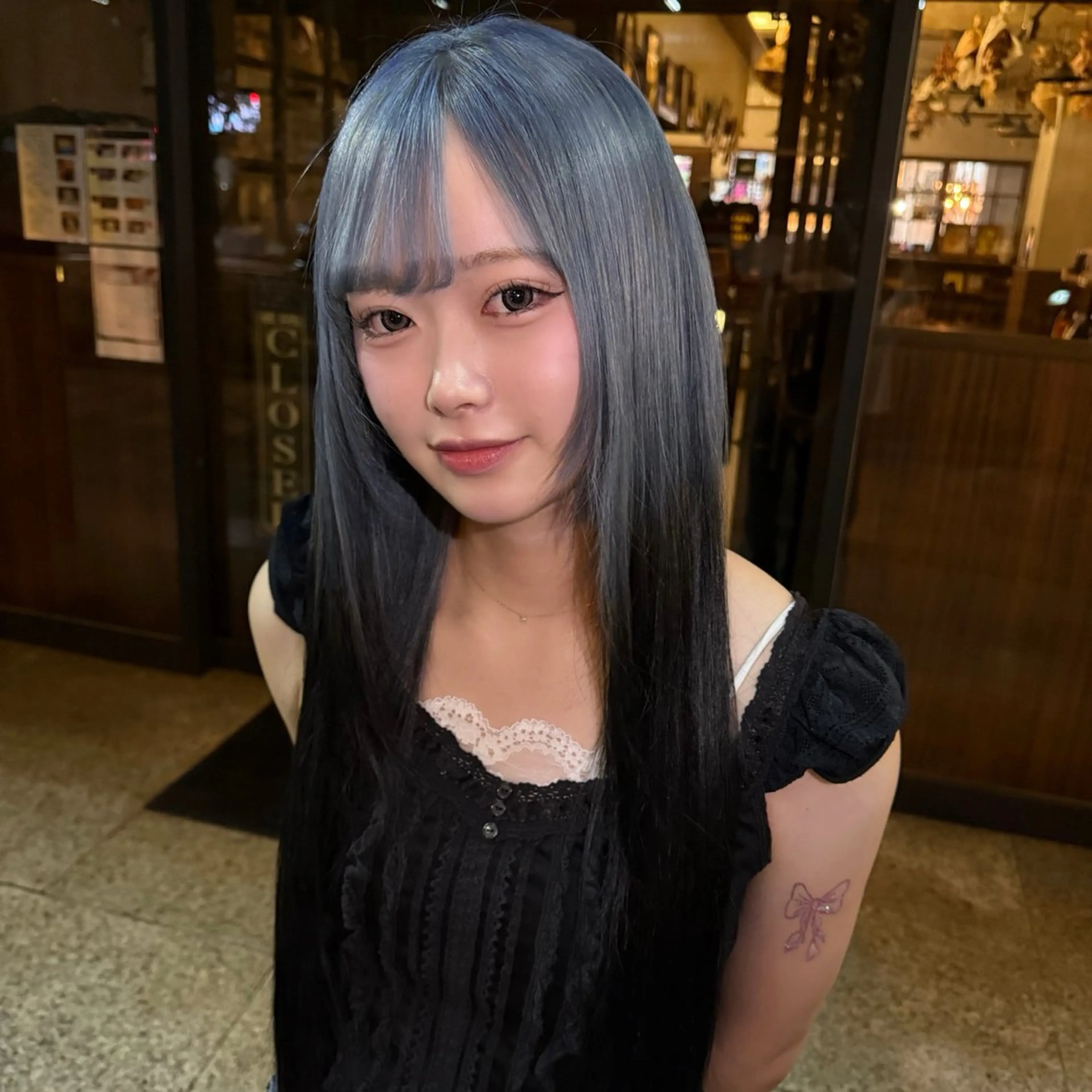 ロング カラー ブルーカラー ヘアカラー Hinako🦋 ブリーチカラーのヘアスタイル