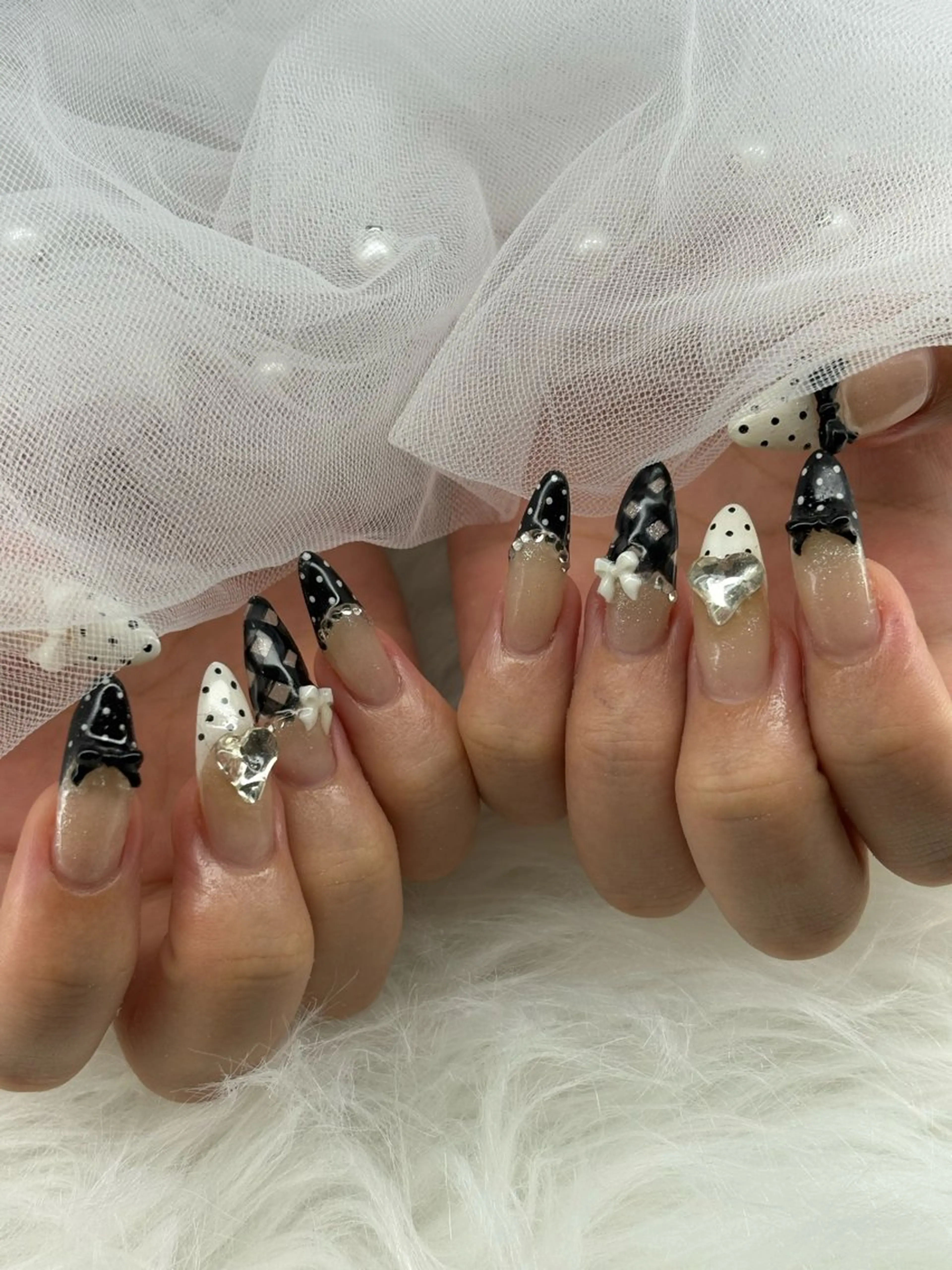 ネイル ハンドネイル ハンドケア 韓国ネイル🤍 イワサキ　リコ🍒のヘアスタイル