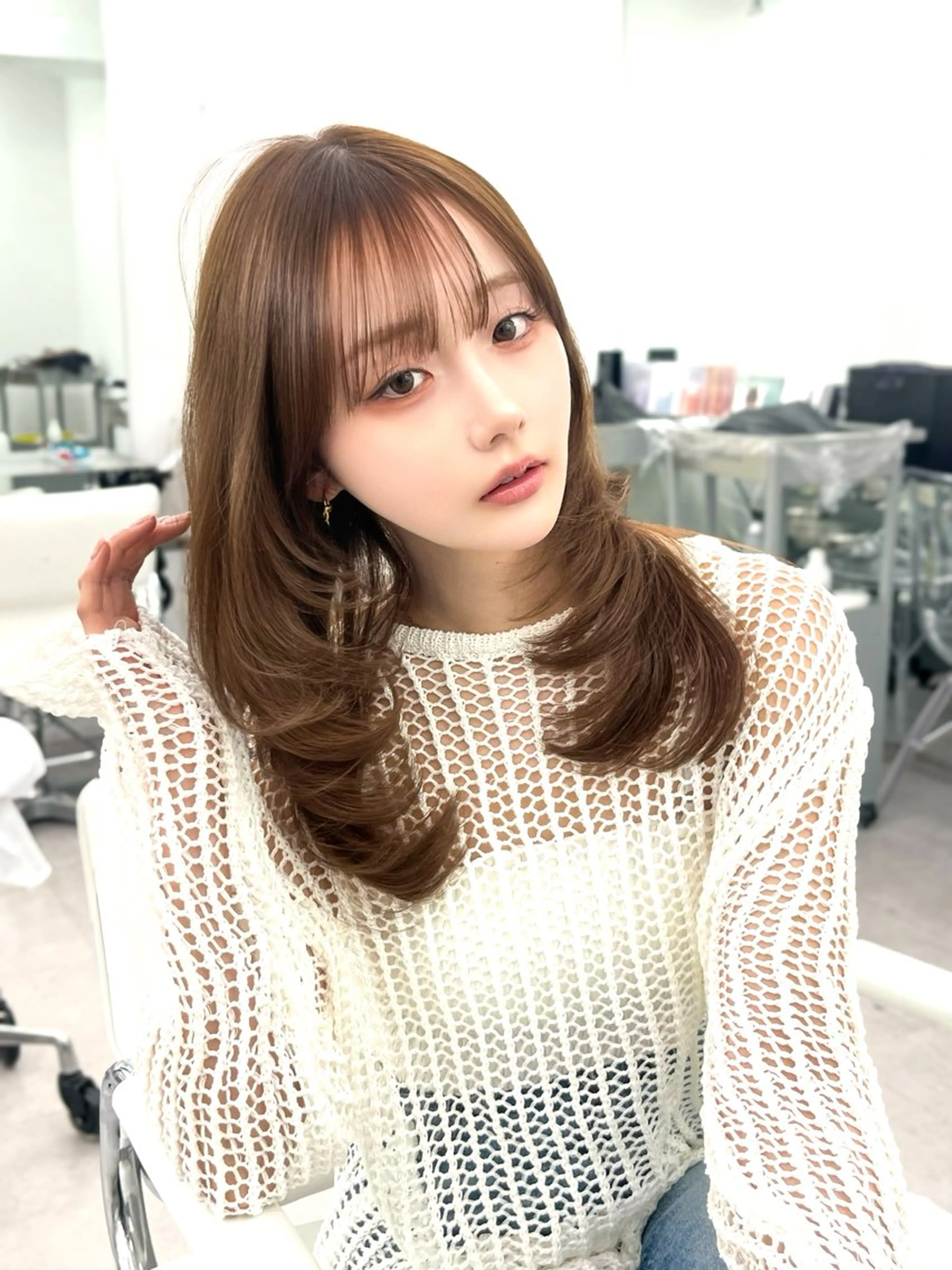 ミディアム カラー ベージュカラー オリーブベージュ ハッシュカット ハイレイヤー 韓国風ヘア カット ヘアカラー トリートメント ヘッドスパ 透明感カラー✨🩵 韓国ヘアkanatoのヘアスタイル