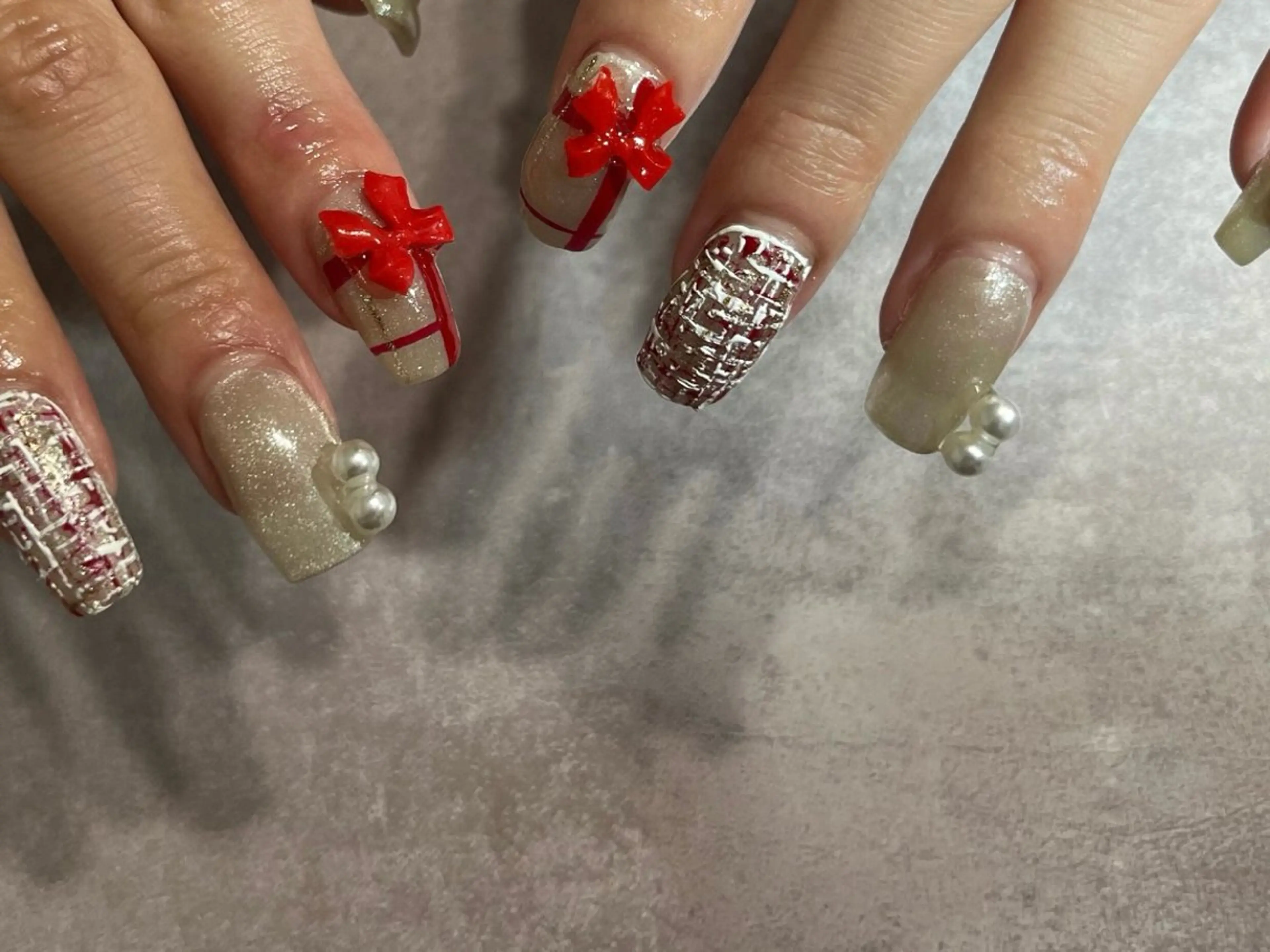 ネイル ツイードネイル 冬ネイル クリスマス 城東区ネイルサロン carpediemのネイルデザイン