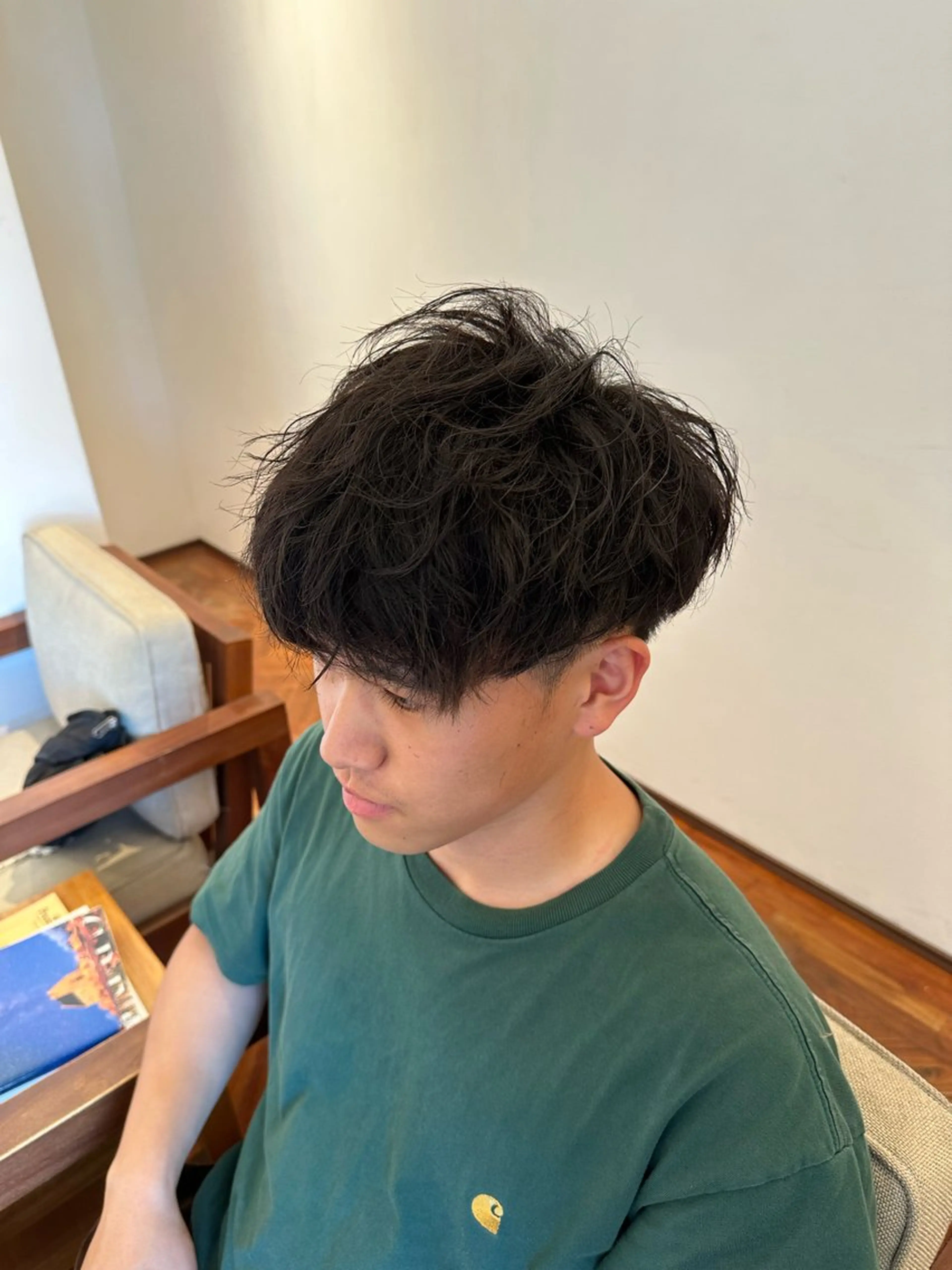 ショート パーマ メンズ 鈴木 優斗のヘアスタイル