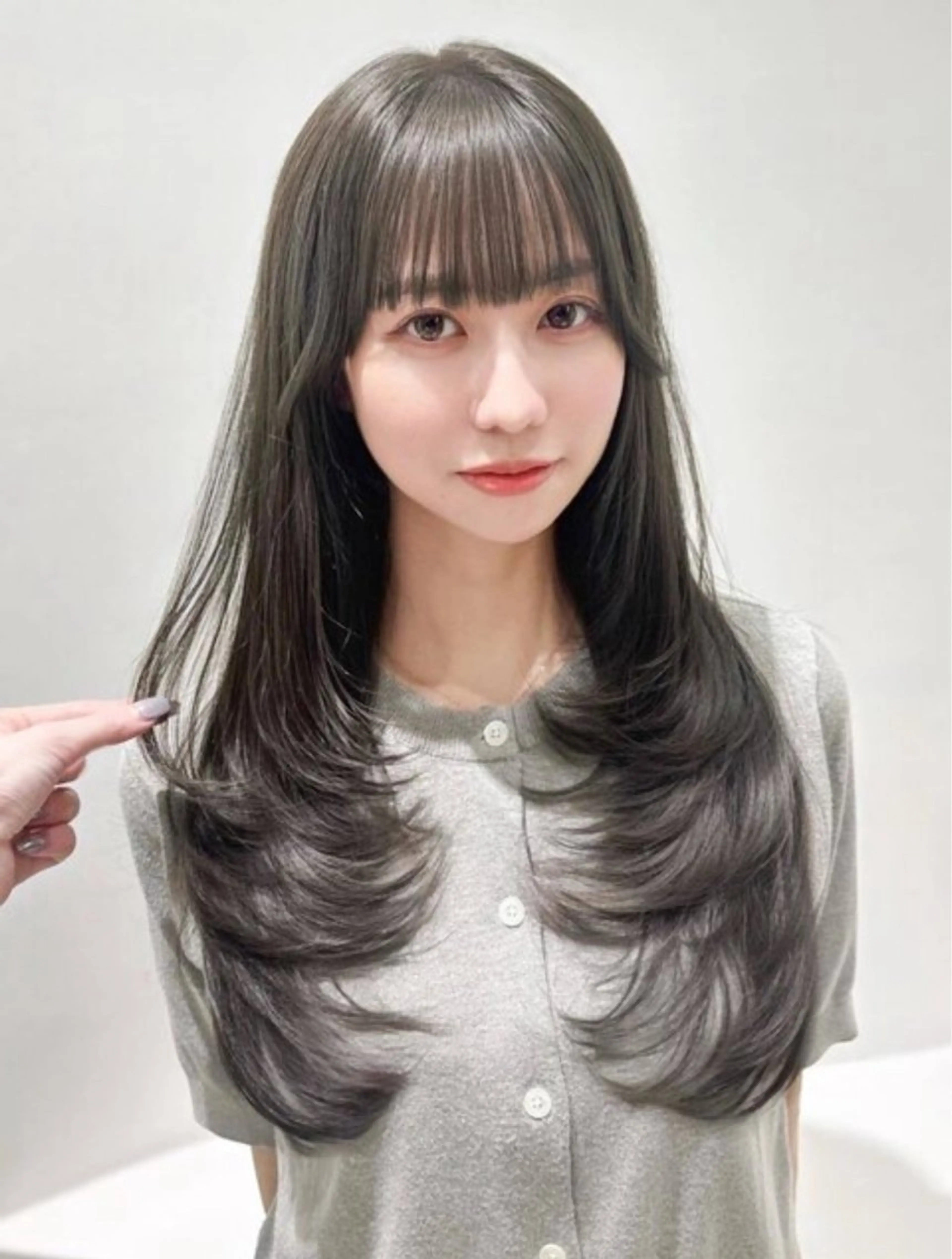 セミロング 木田 真菜のヘアスタイル