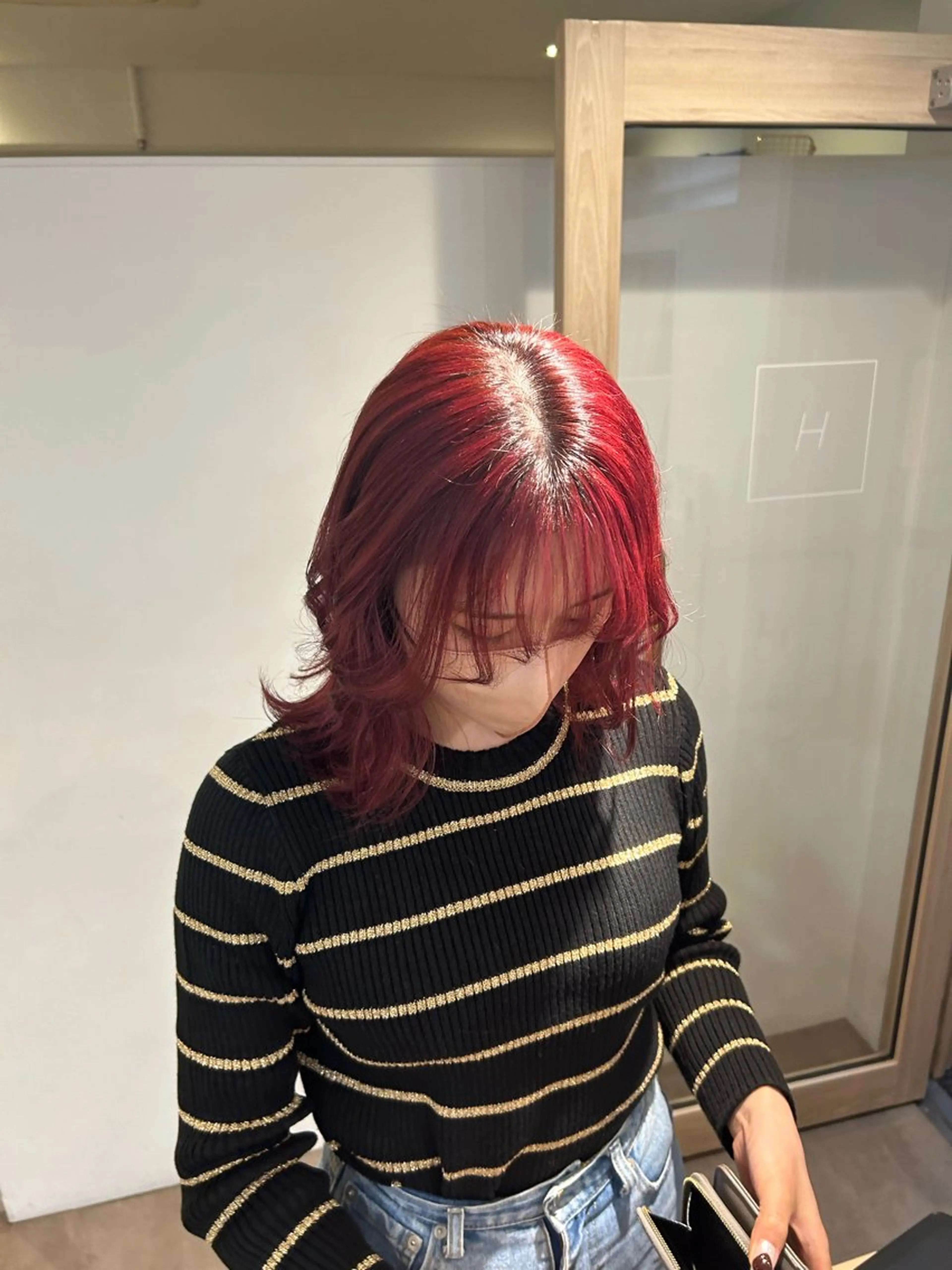 ミディアム カラー ブリーチ ボルドーカラー オリーブ/ ナカミネアキナのヘアスタイル