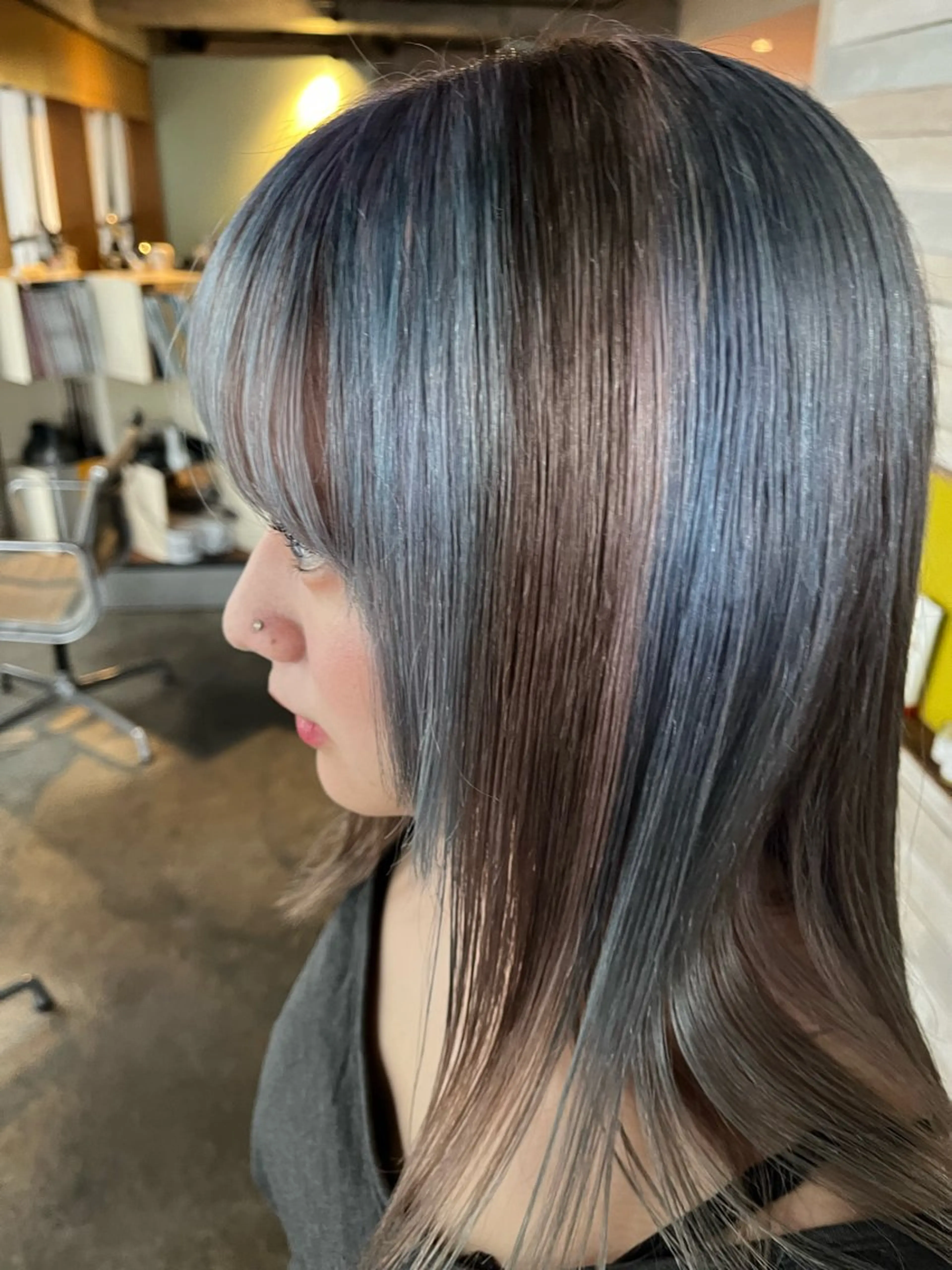 カラー デザインカラー 泉澤 風花のヘアスタイル