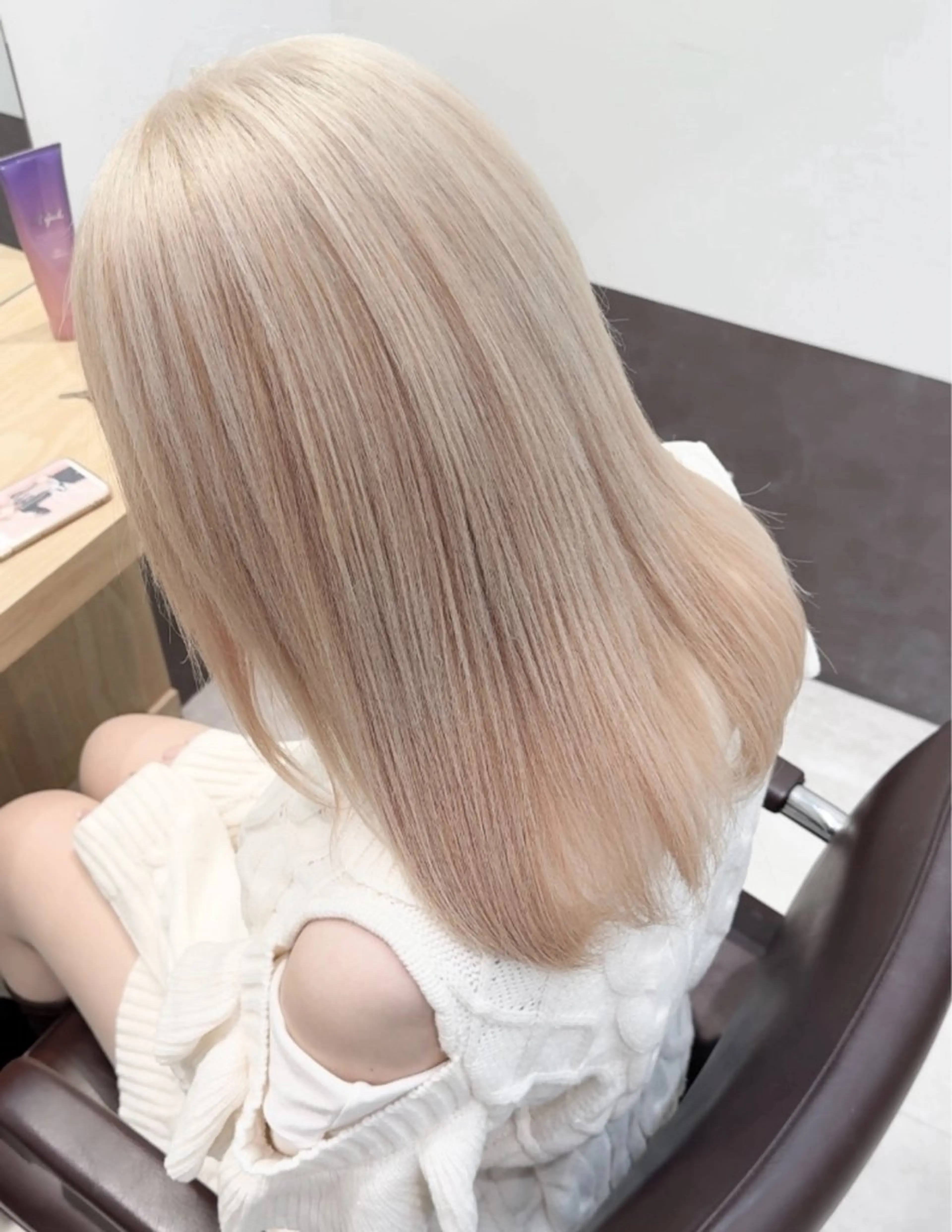 ミディアム ボブ 髪質改善 ヘアカラー サロウィン新宿三丁目East所属・💕冬モテ×上品色気 モテヘア💕山田航介のヘアスタイル