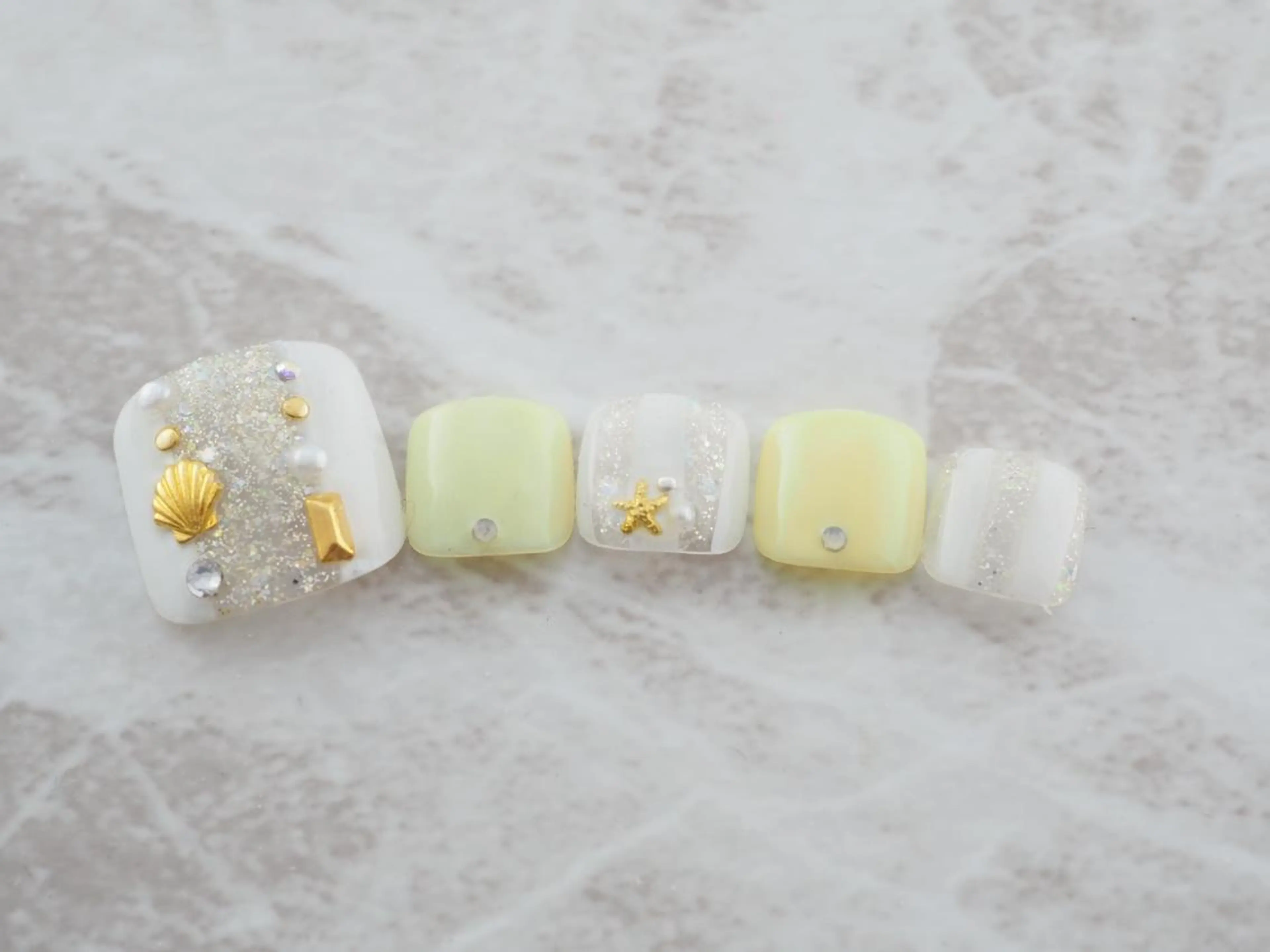 ネイル ネイルPetit Ribbonのネイルデザイン