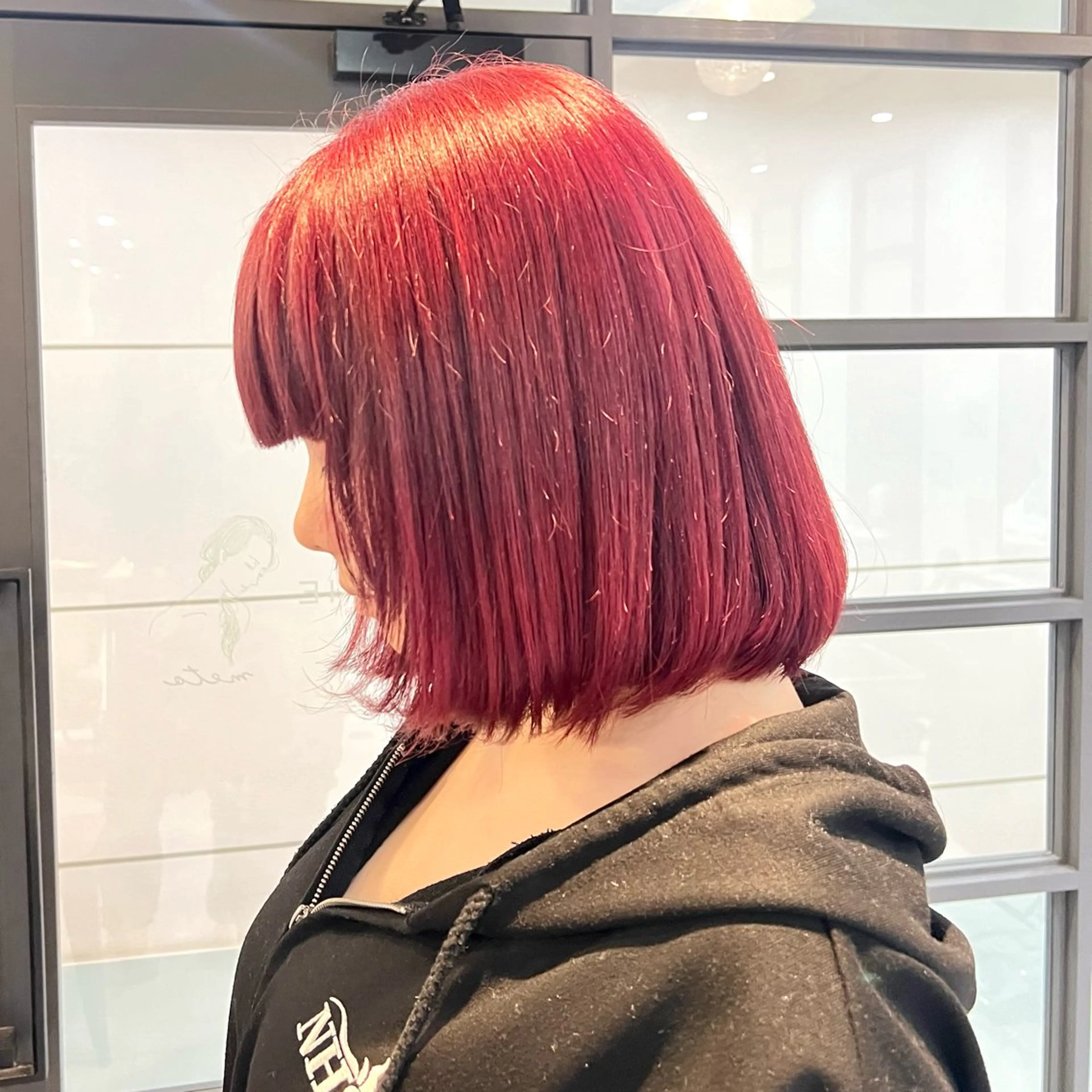 ショート カラー Neale. ユメのヘアスタイル