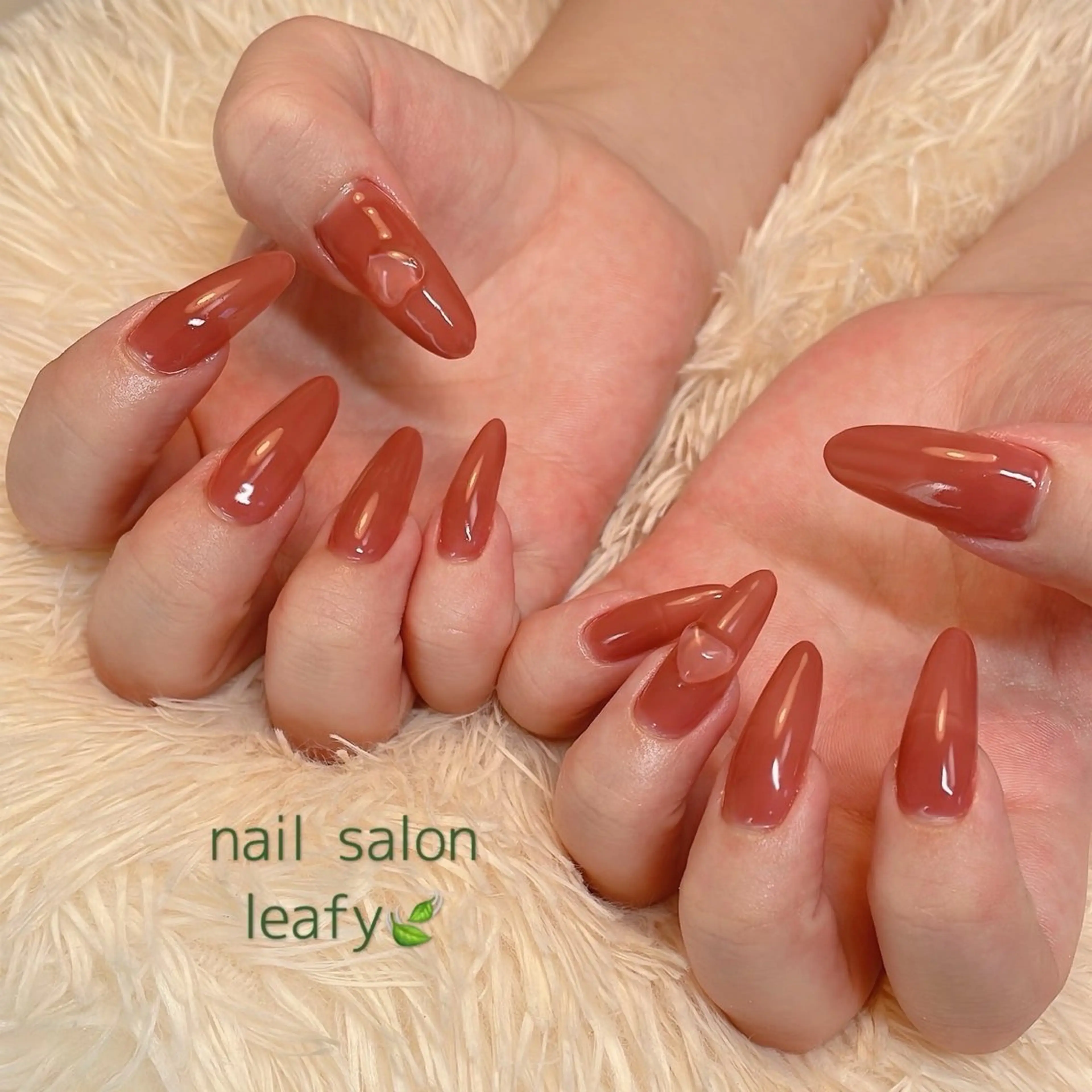 ネイル ハート ワンカラーネイル ぷっくりネイル シンプルネイル ネイルサロン leafyのネイルデザイン