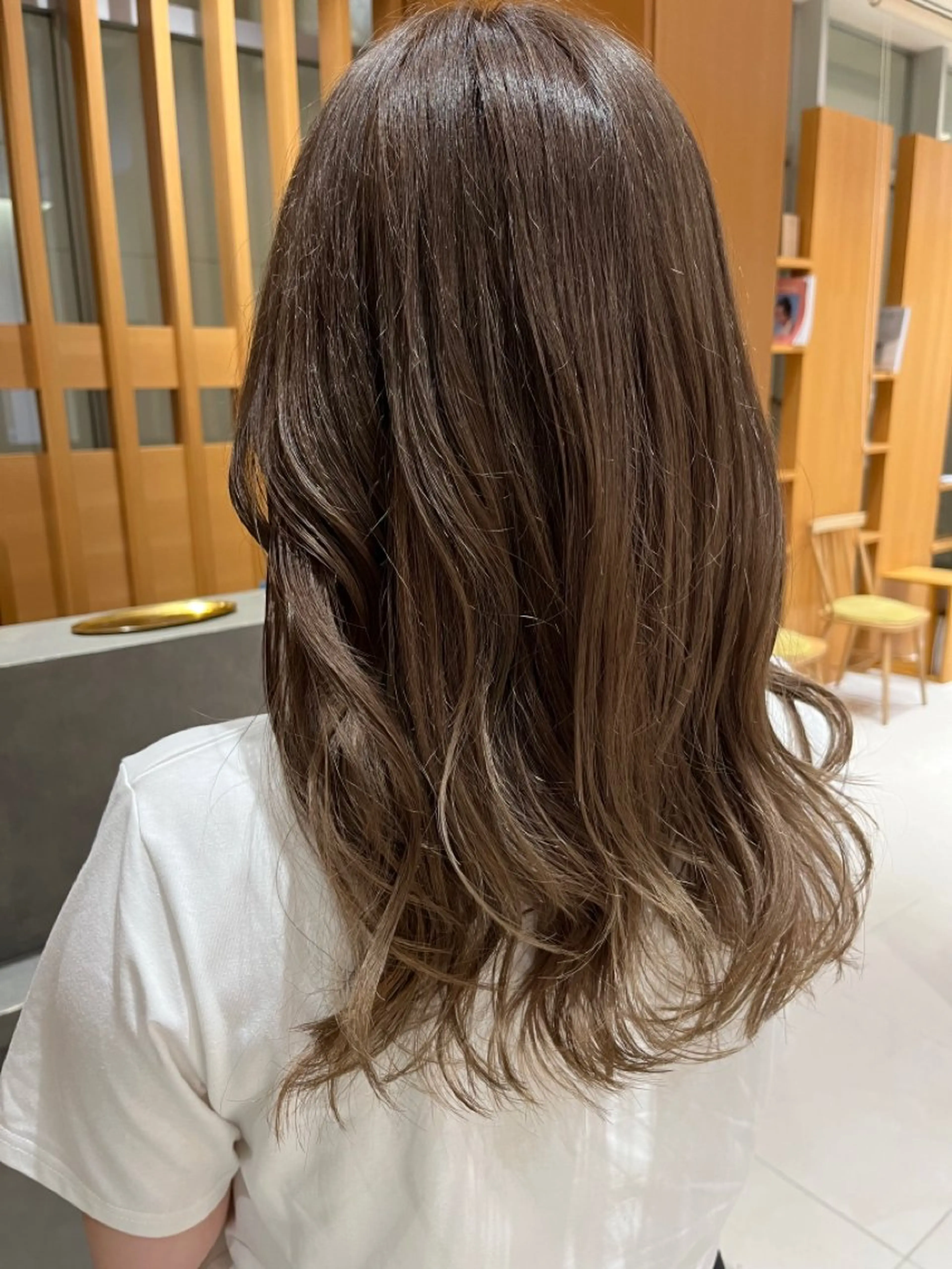 ロング 宮永 れいなのヘアスタイル