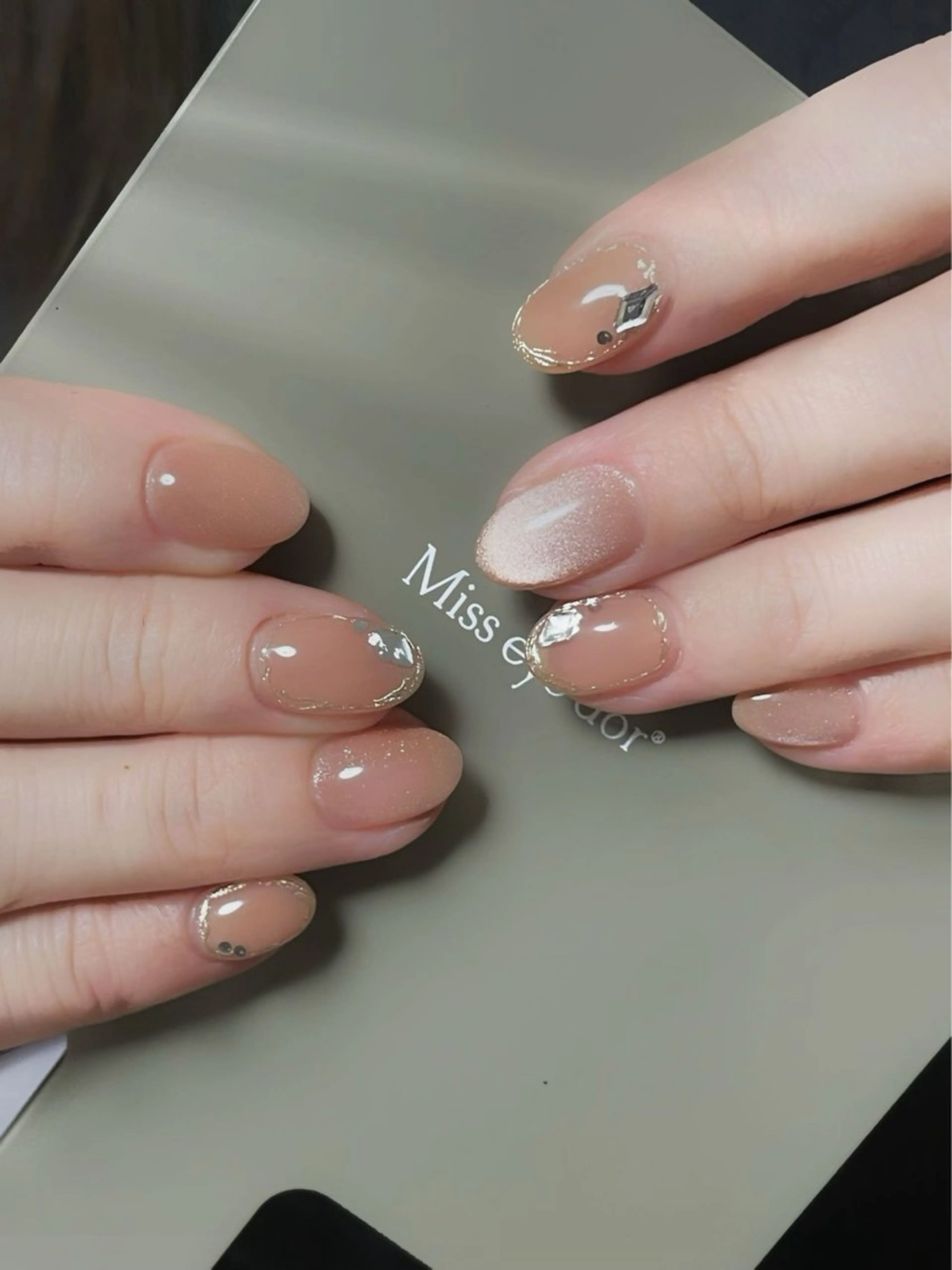 ネイル ハンドネイル 👍thumbs up nail👍のネイルデザイン