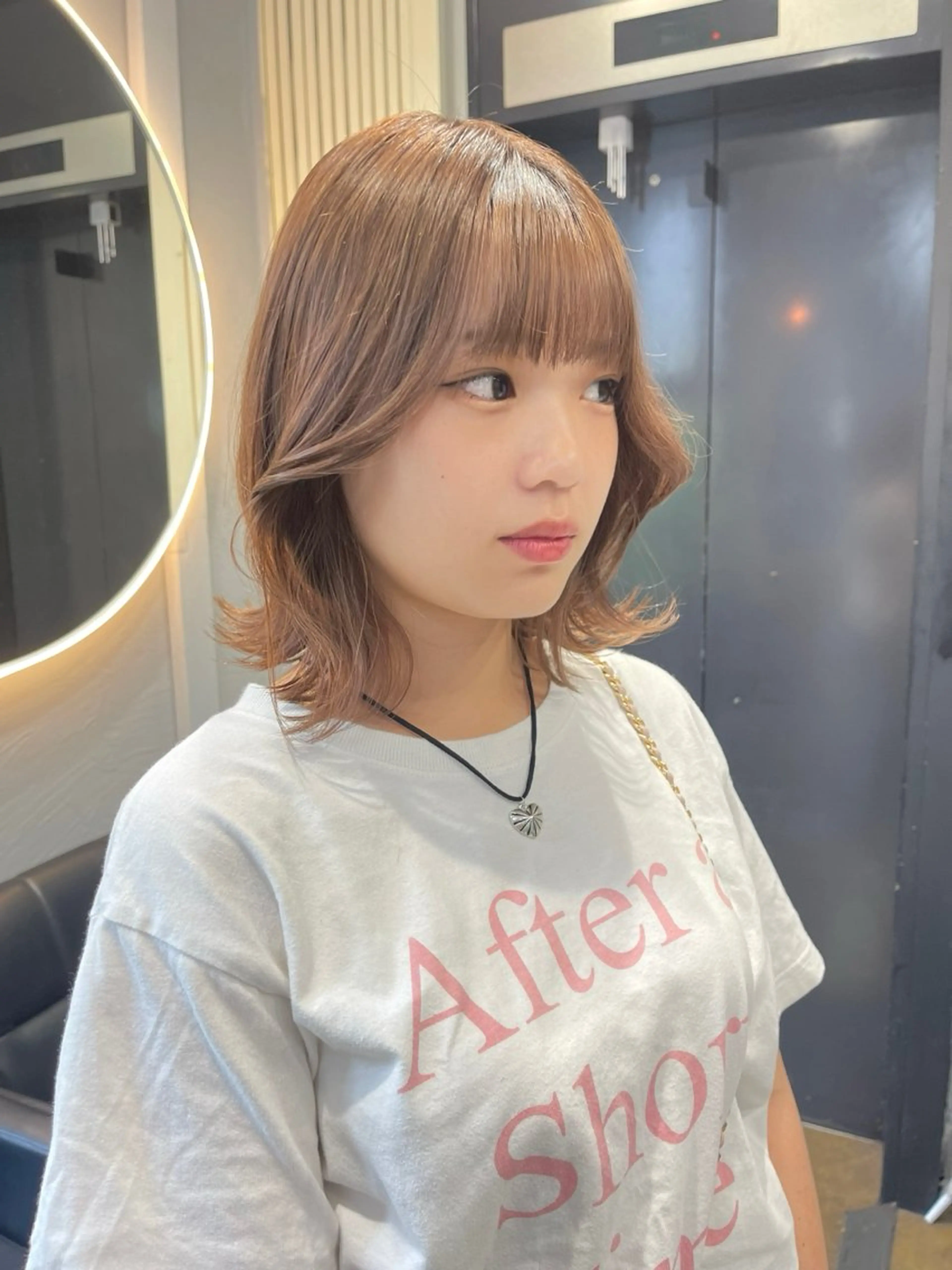 ミディアム カラー ブリーチ ケアブリーチ デザインカラー ダブルカラー グレージュ TATSUブリーチ/ ミルクティーベージュのヘアスタイル