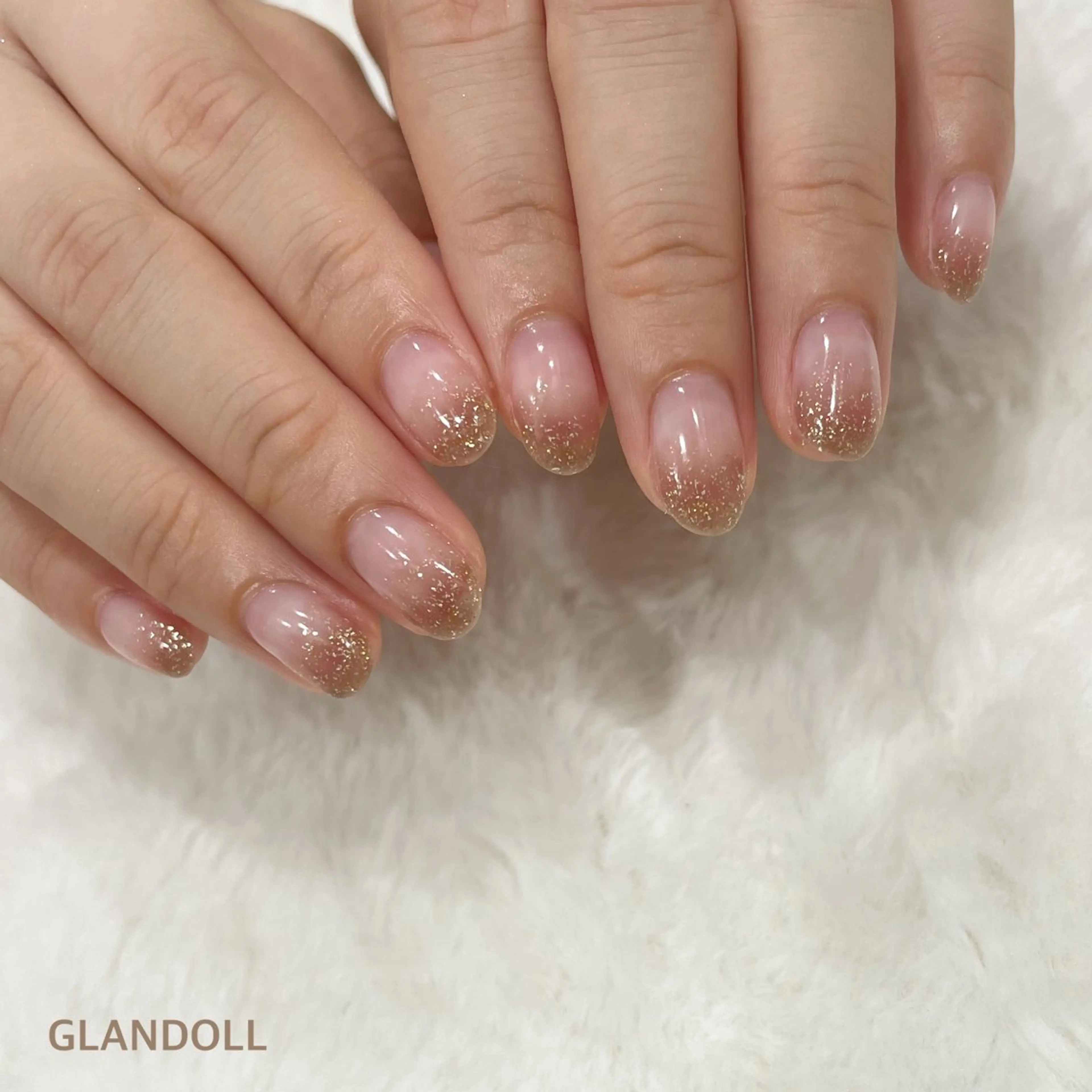 ネイル ラメ(グリッター) ラメグラデーション GLANDOLL YURIのネイルデザイン