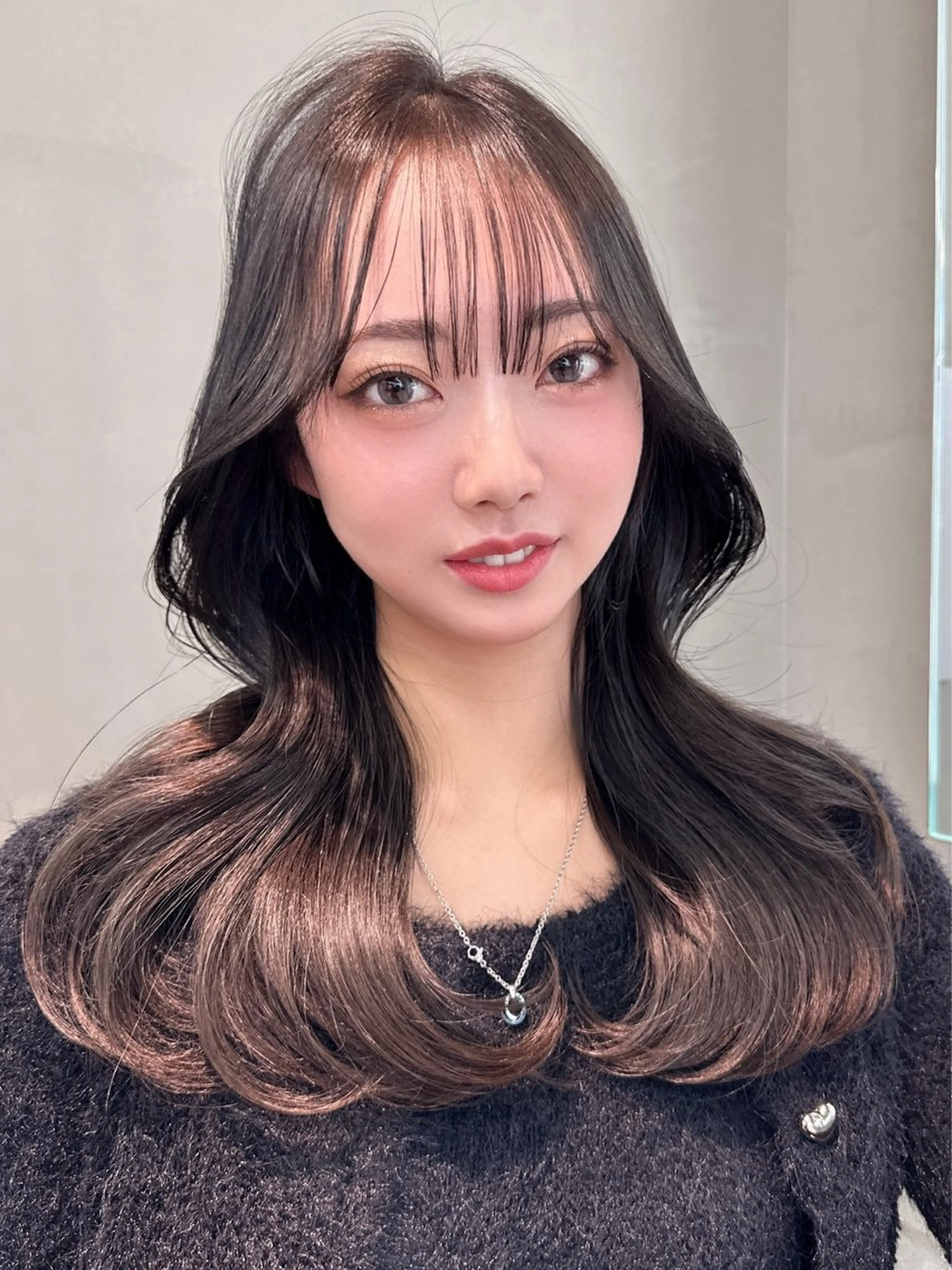 ロング カット ヘアカラー 縮毛矯正 トリートメント ✨髪質改善特化✨副 店長椎葉信乃介のヘアスタイル