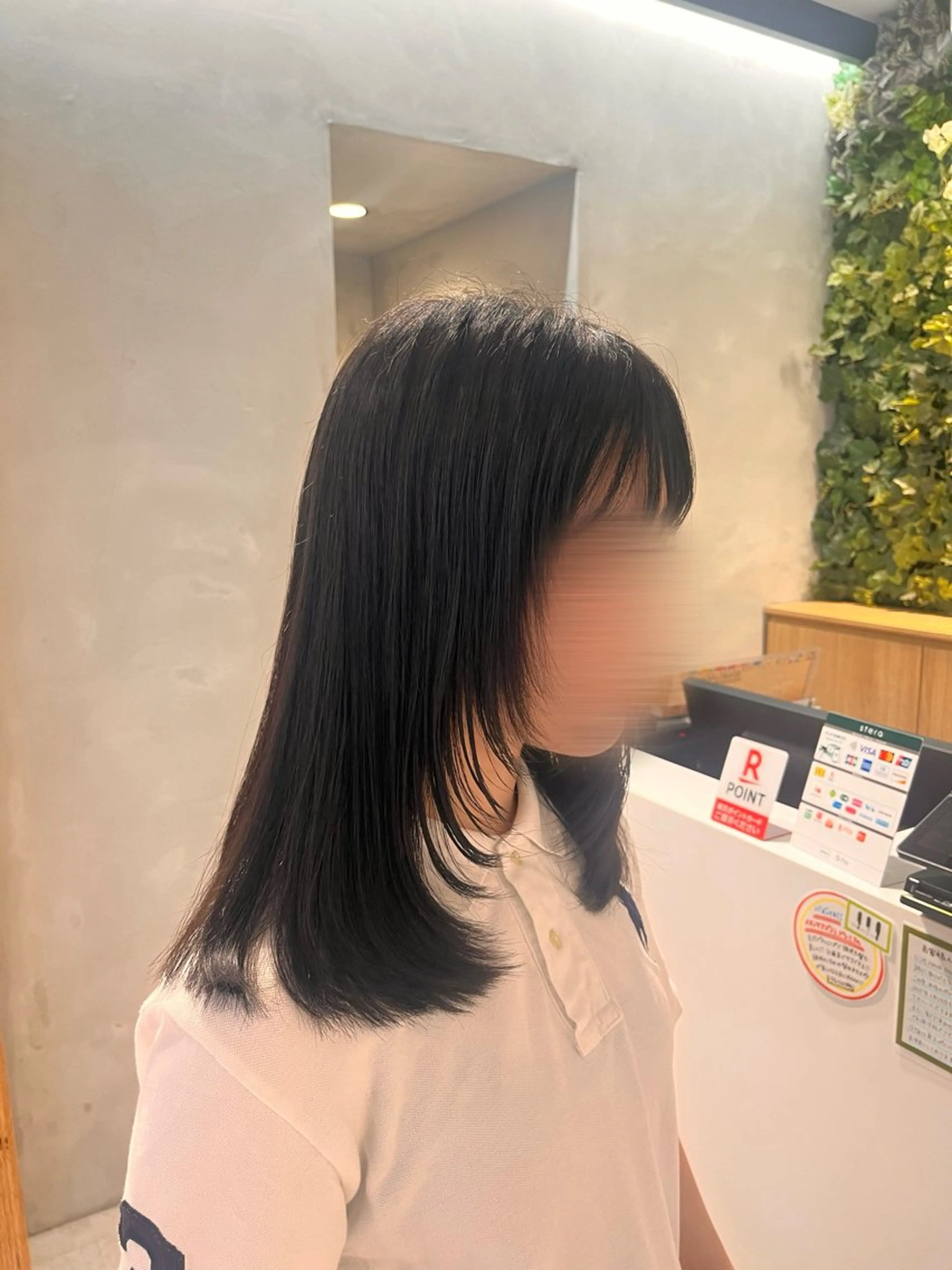 セミロング レイヤーカット 田中 もも🍑のヘアスタイル