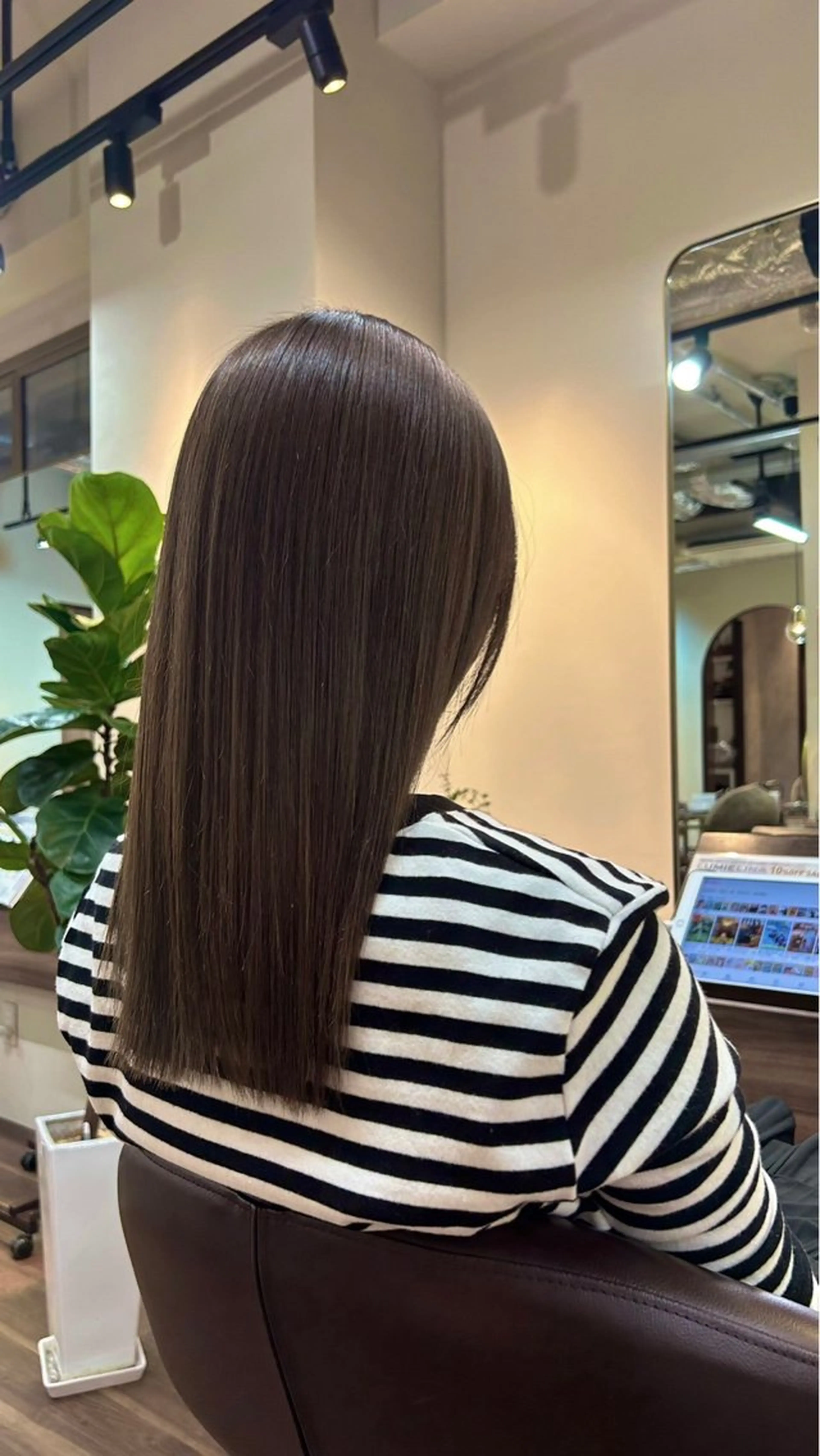 セミロング カラー ベージュカラー ブリーチ 透明感カラー トリートメント Art BeAuté ROUGET所属・野上 晃生のヘアスタイル