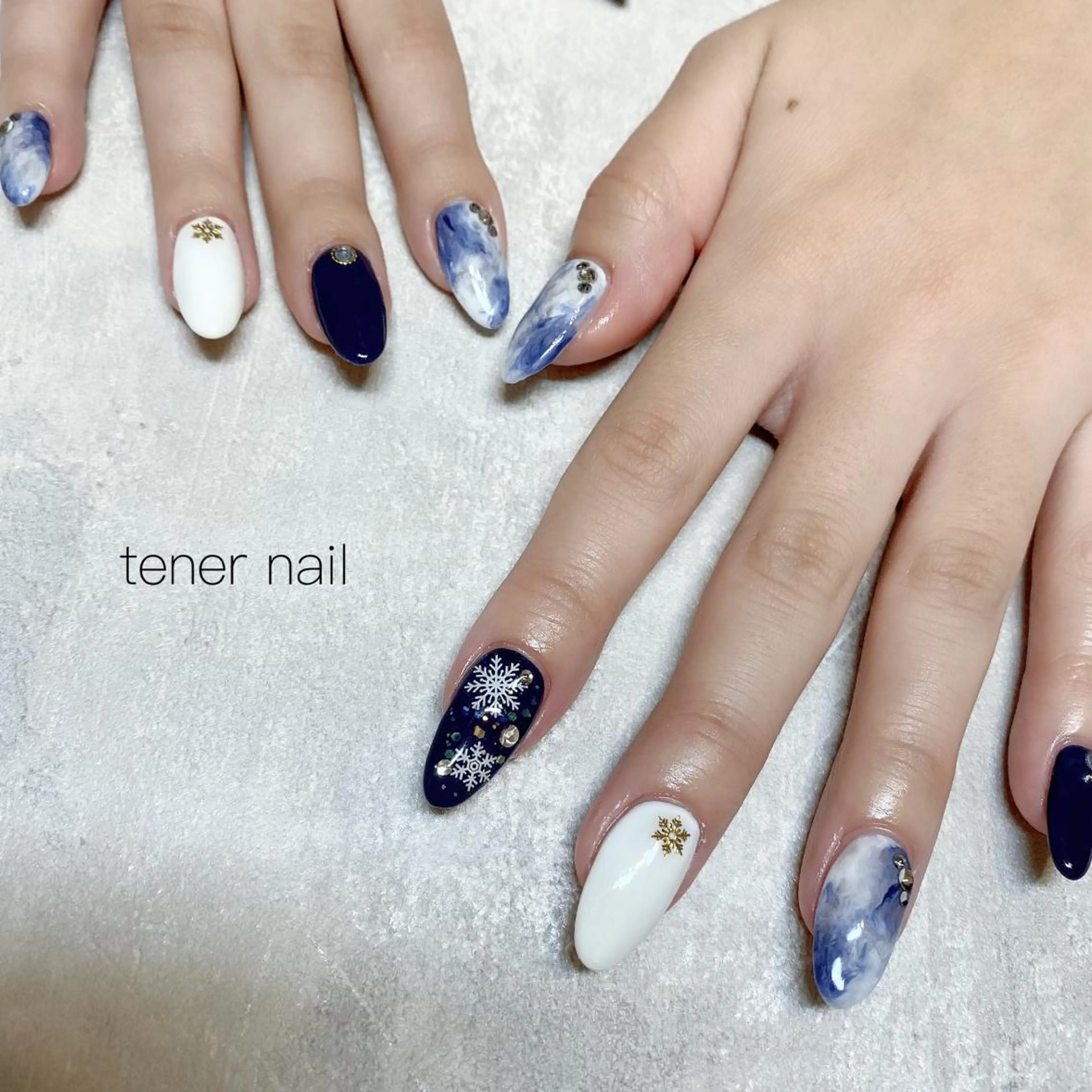 ネイル ネイビー ホワイト tener  nail  テネルネイル所属・テネルネイル tener nailのネイルデザイン