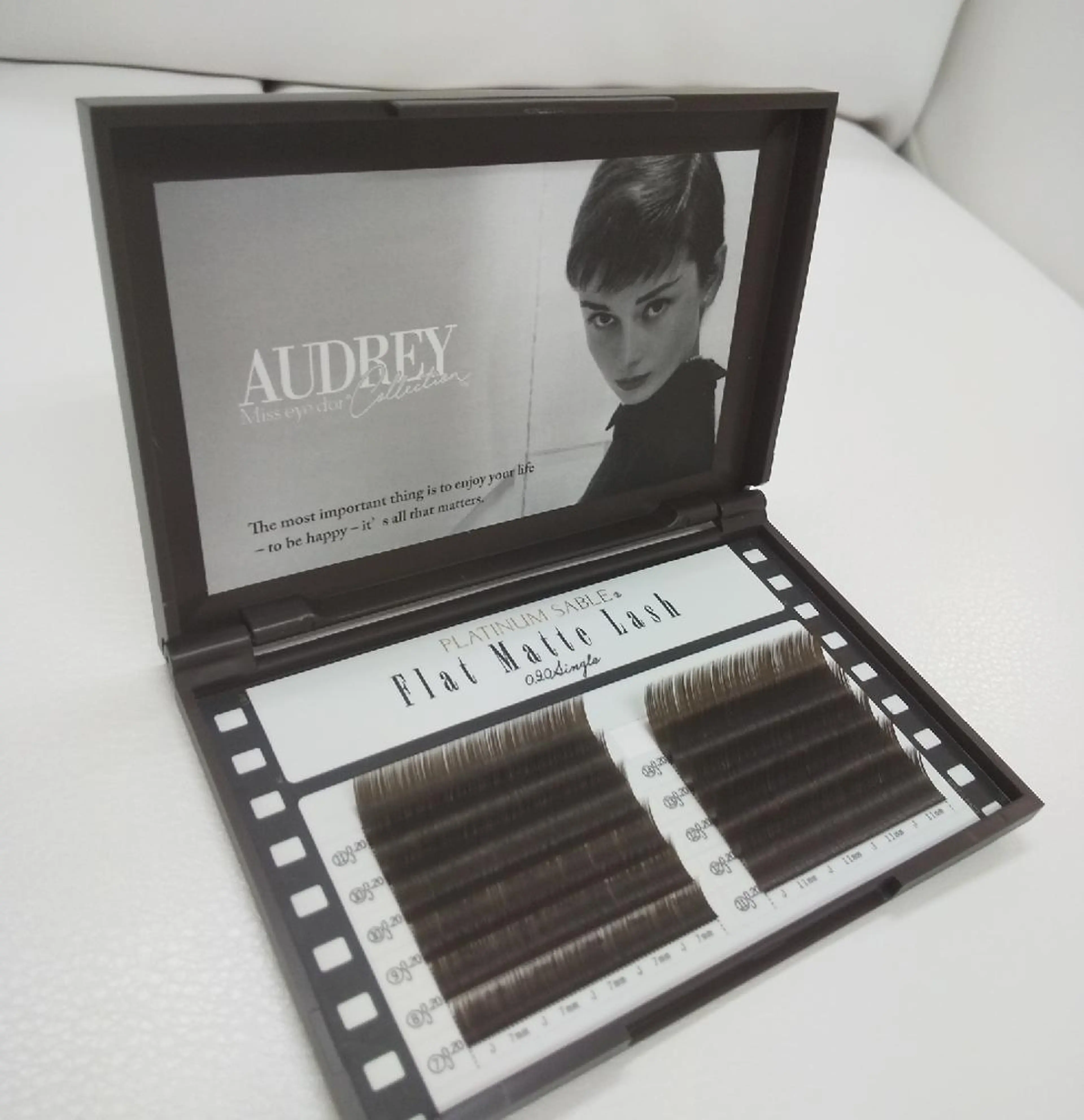 マツエク・マツパ カラーマツエク フラットラッシュ 為永 千尋のマツエク・マツパデザイン