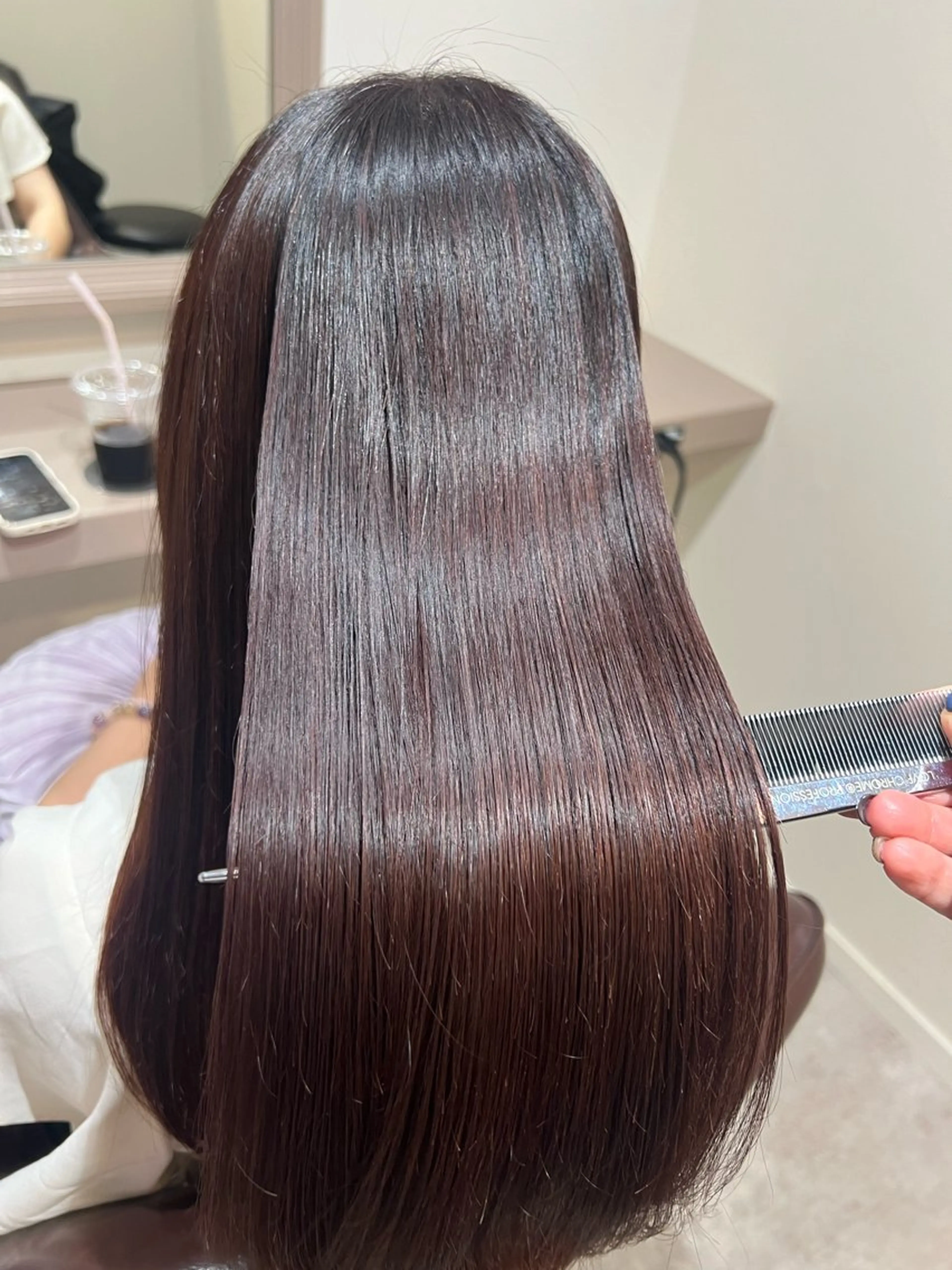 セミロング カット ヘアカラー 縮毛矯正 トリートメント 井上 美春のヘアスタイル