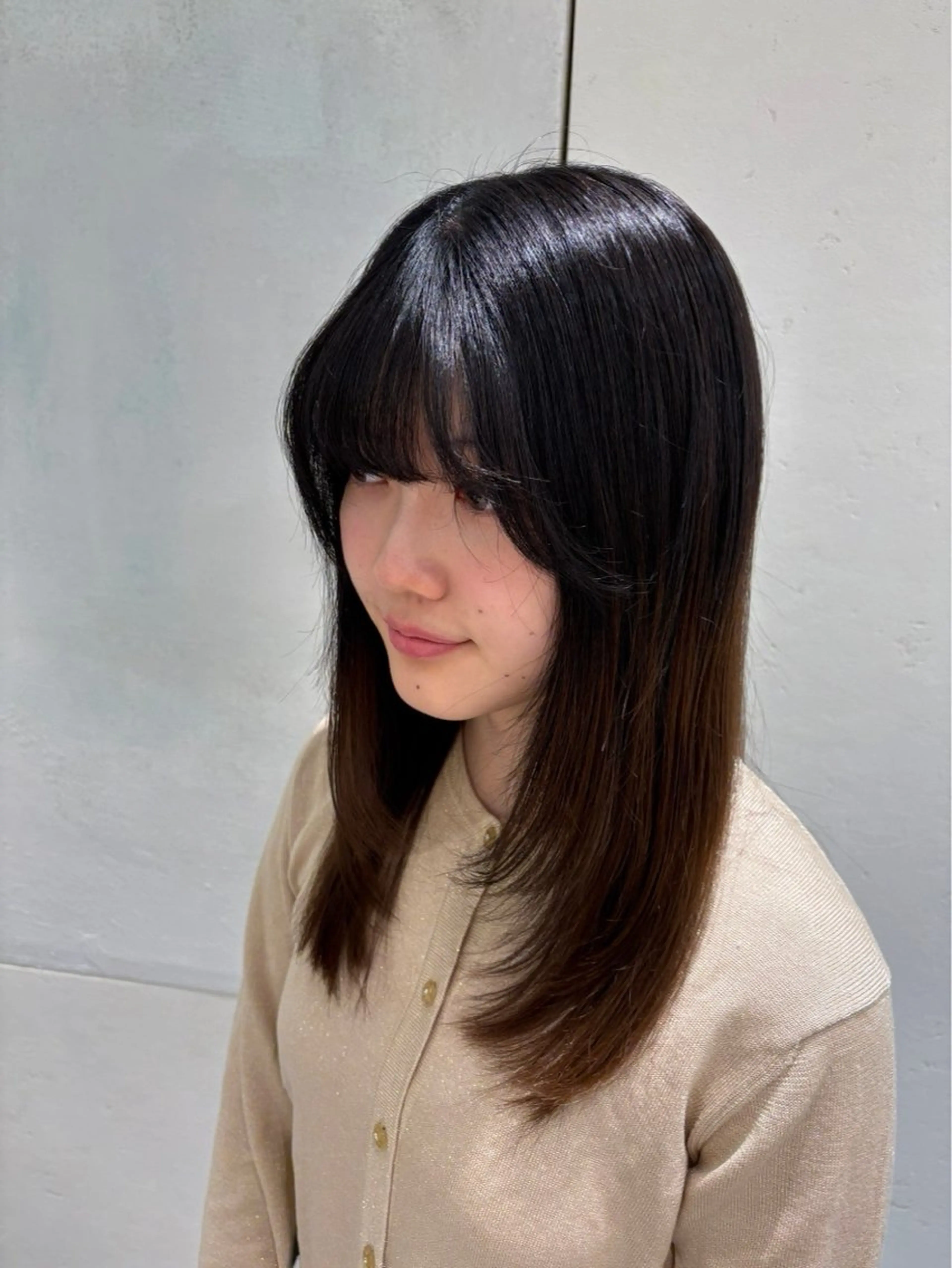 ロング 顔周りカット レイヤーカット カット ヘアカラー Ray所属・脇尾 百花のヘアスタイル