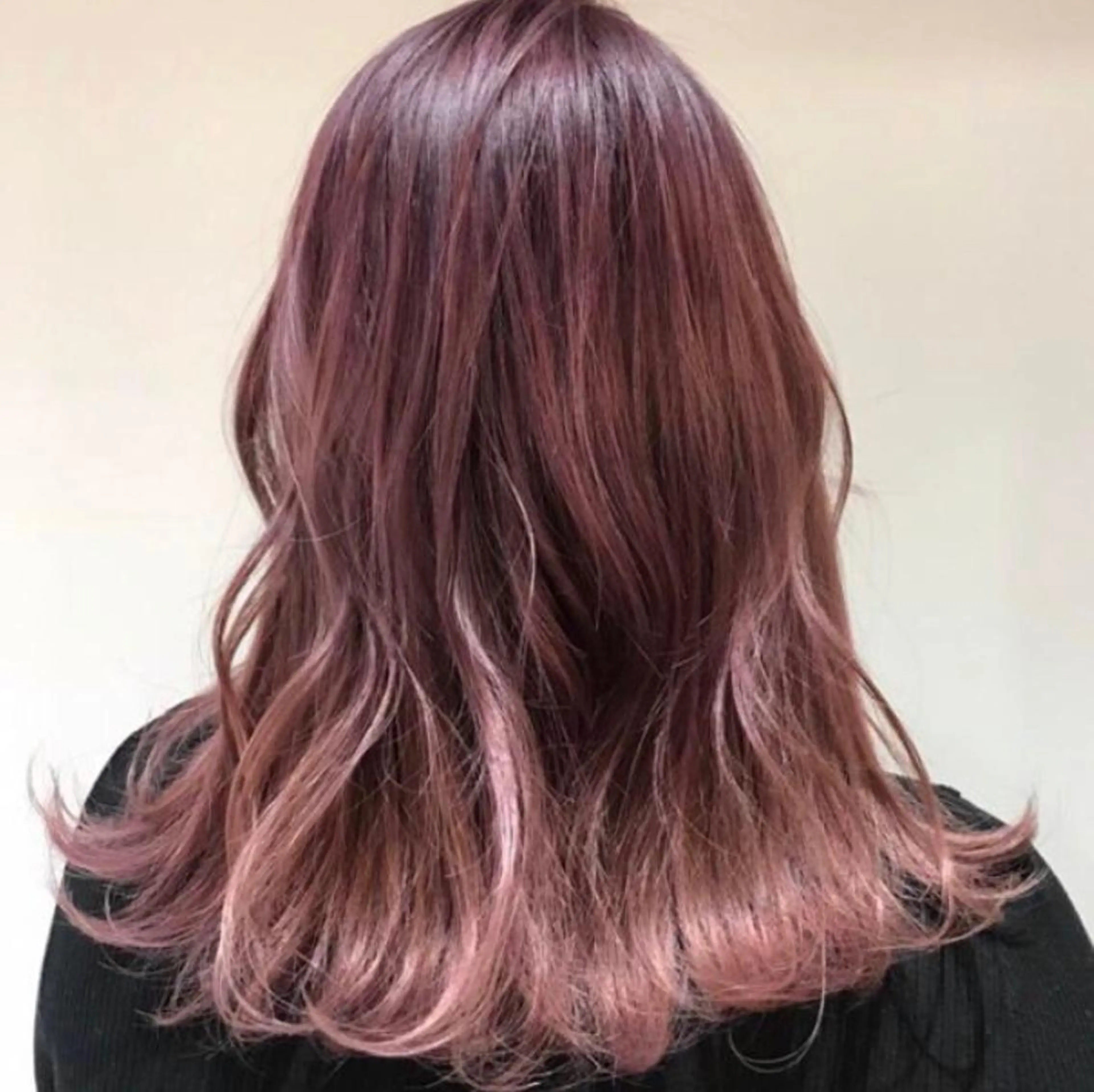 ミディアム moon  ticobrae所属・こくしょう れいかのヘアスタイル