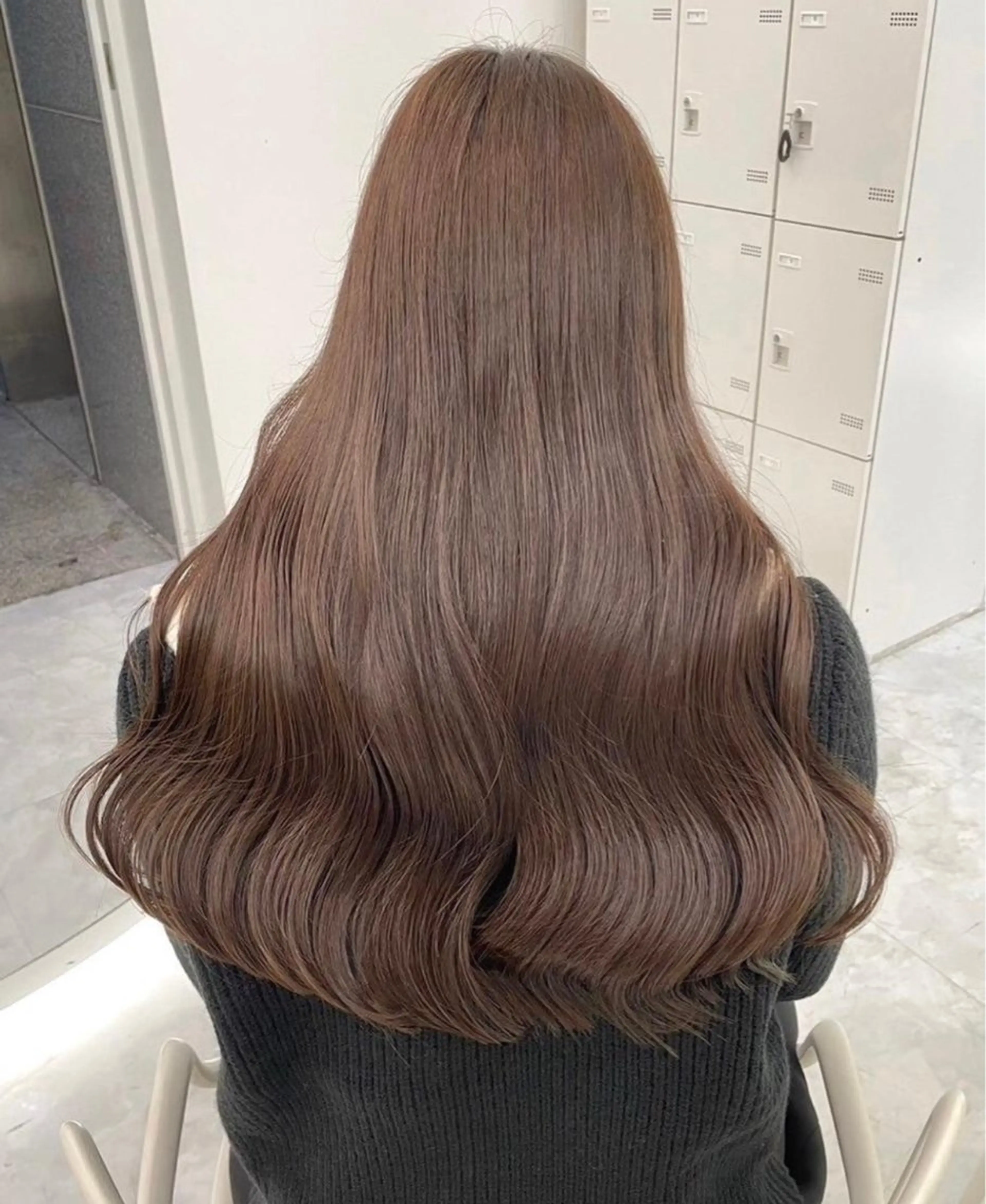 ロング ヘアカラー トリートメント ヘッドスパ ヘアセット 韓国ヘア/ブリーチ無 しWカラー/オリーブのヘアスタイル