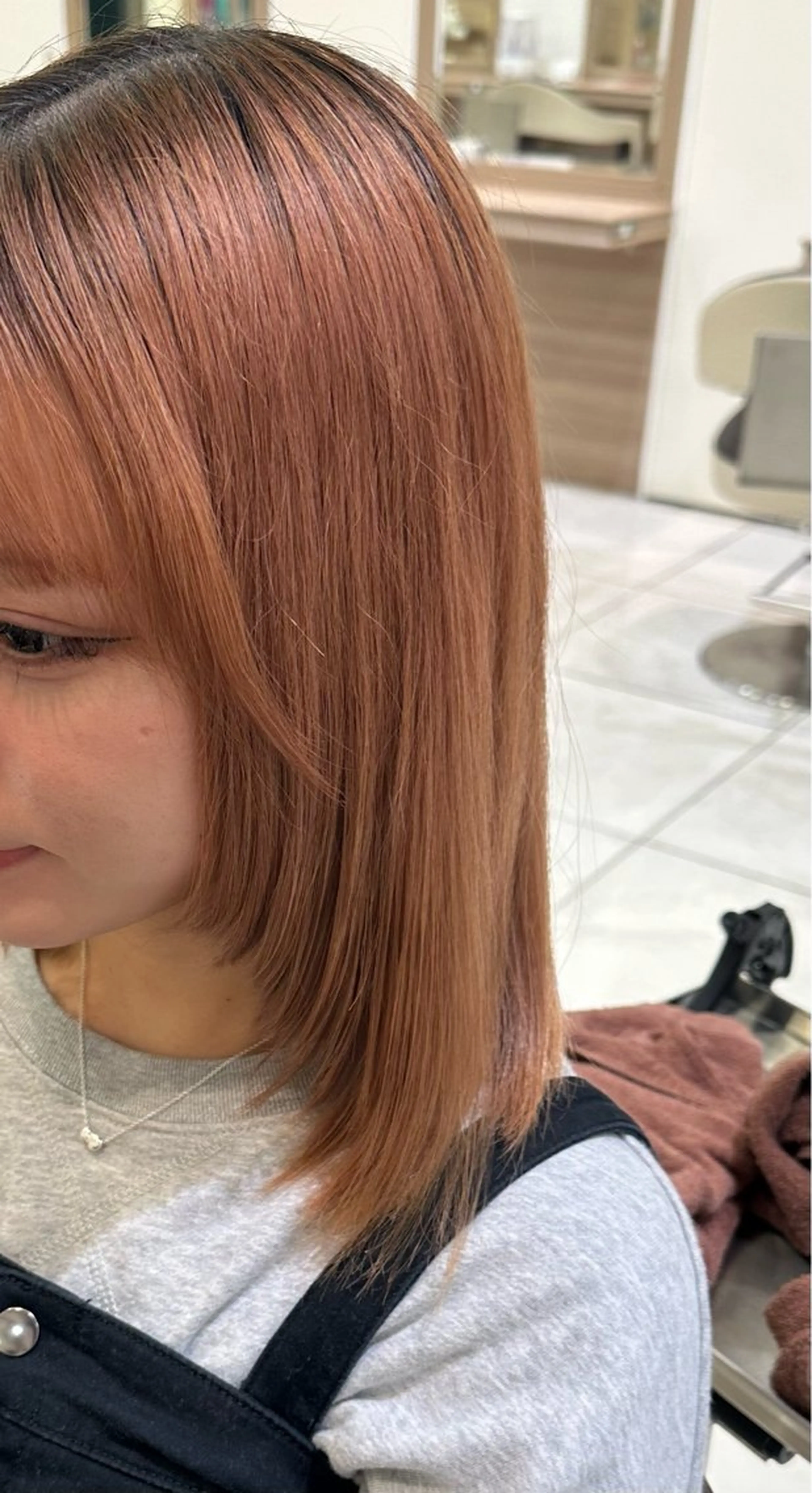 ミディアム 韓国レイヤー🇰🇷 Hiiro💜のヘアスタイル