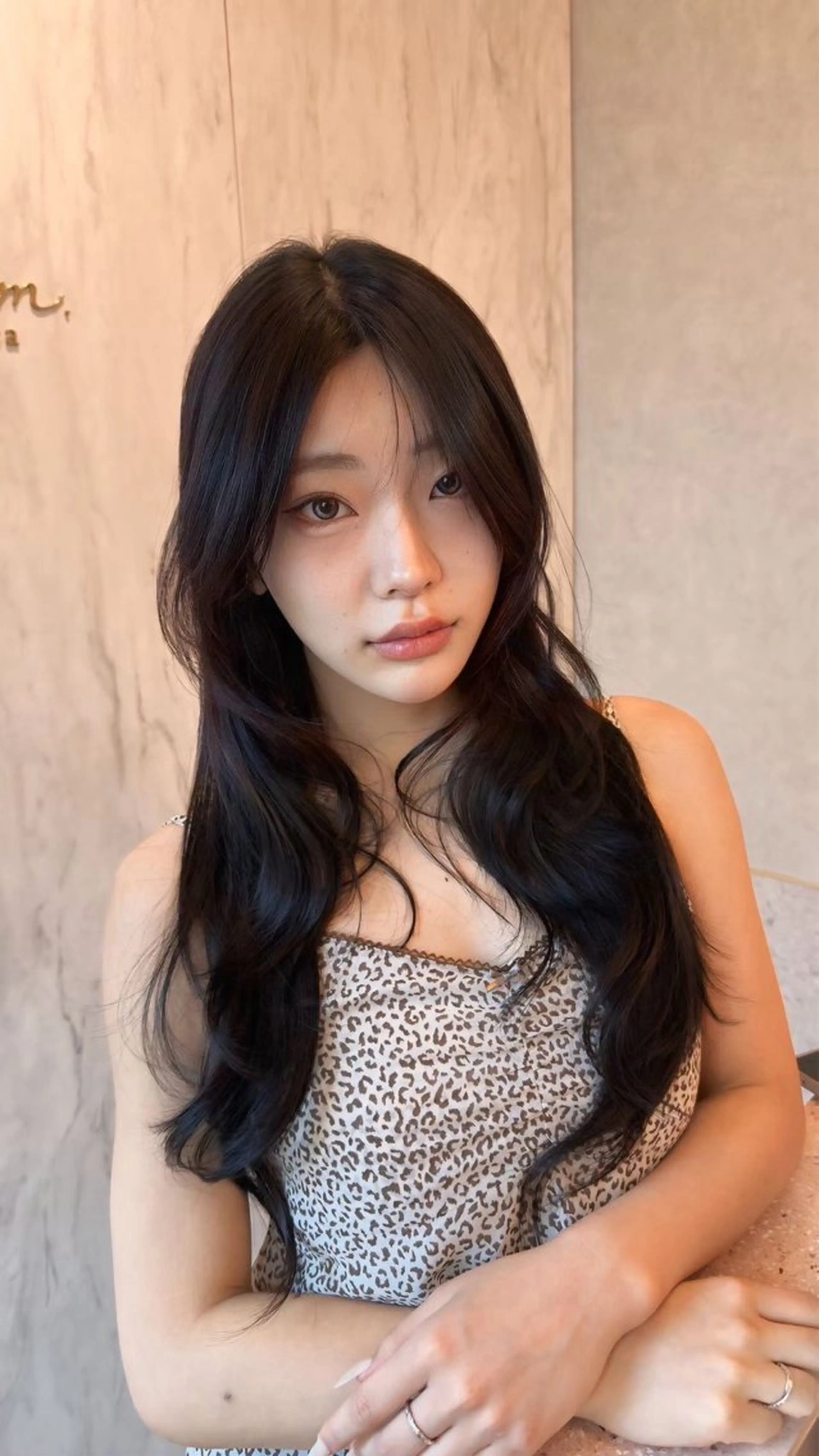 ロング カラー ダークグレー ハッシュカット Sea Shinjuku所属・ハッシュカット/ 韓国レイヤーTERUのヘアスタイル