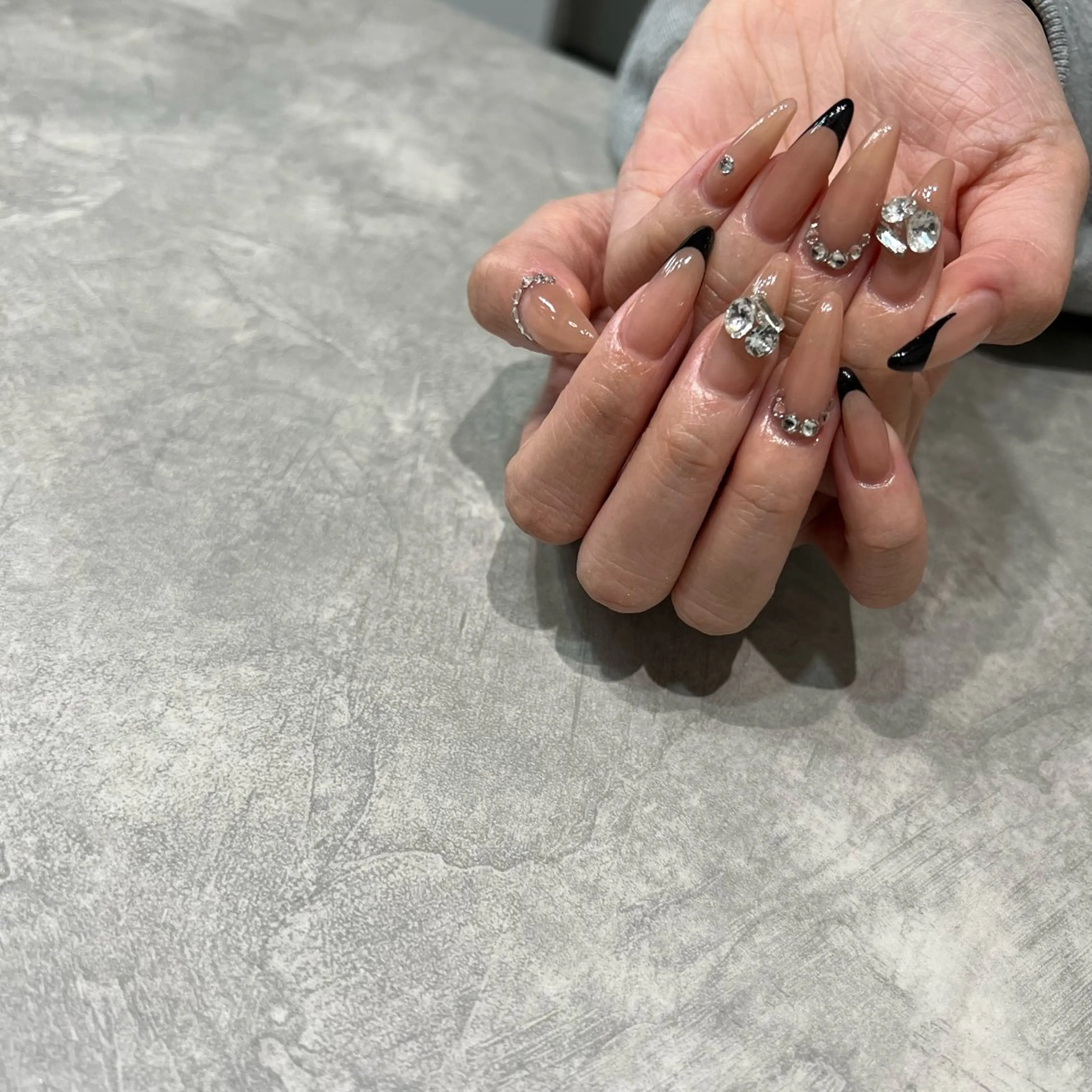 ネイル ハンドネイル yua salon所属・朝岡 詩衣のネイルデザイン