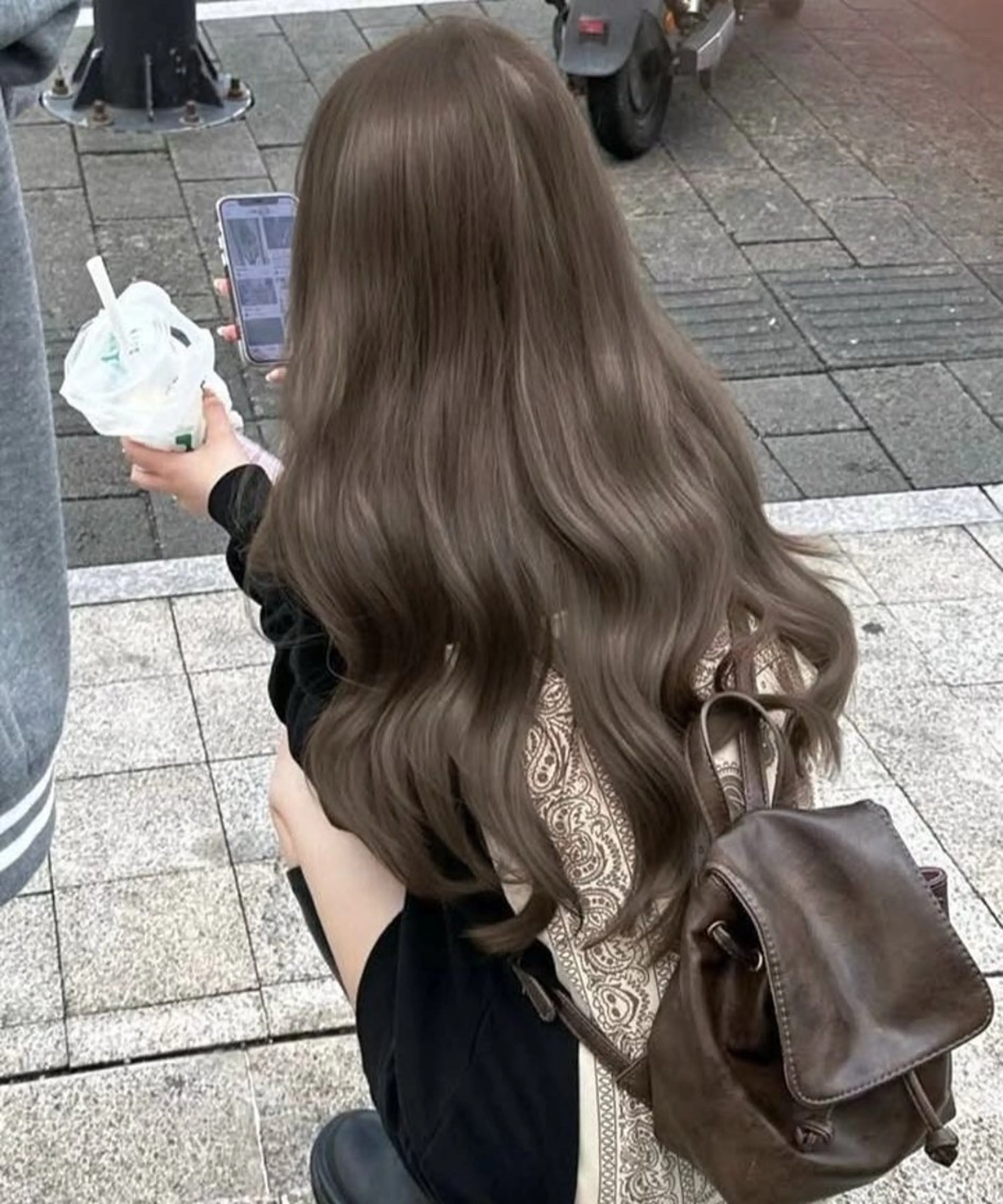 ロング カラー 透明感カラー グレージュ/あいのヘアスタイル