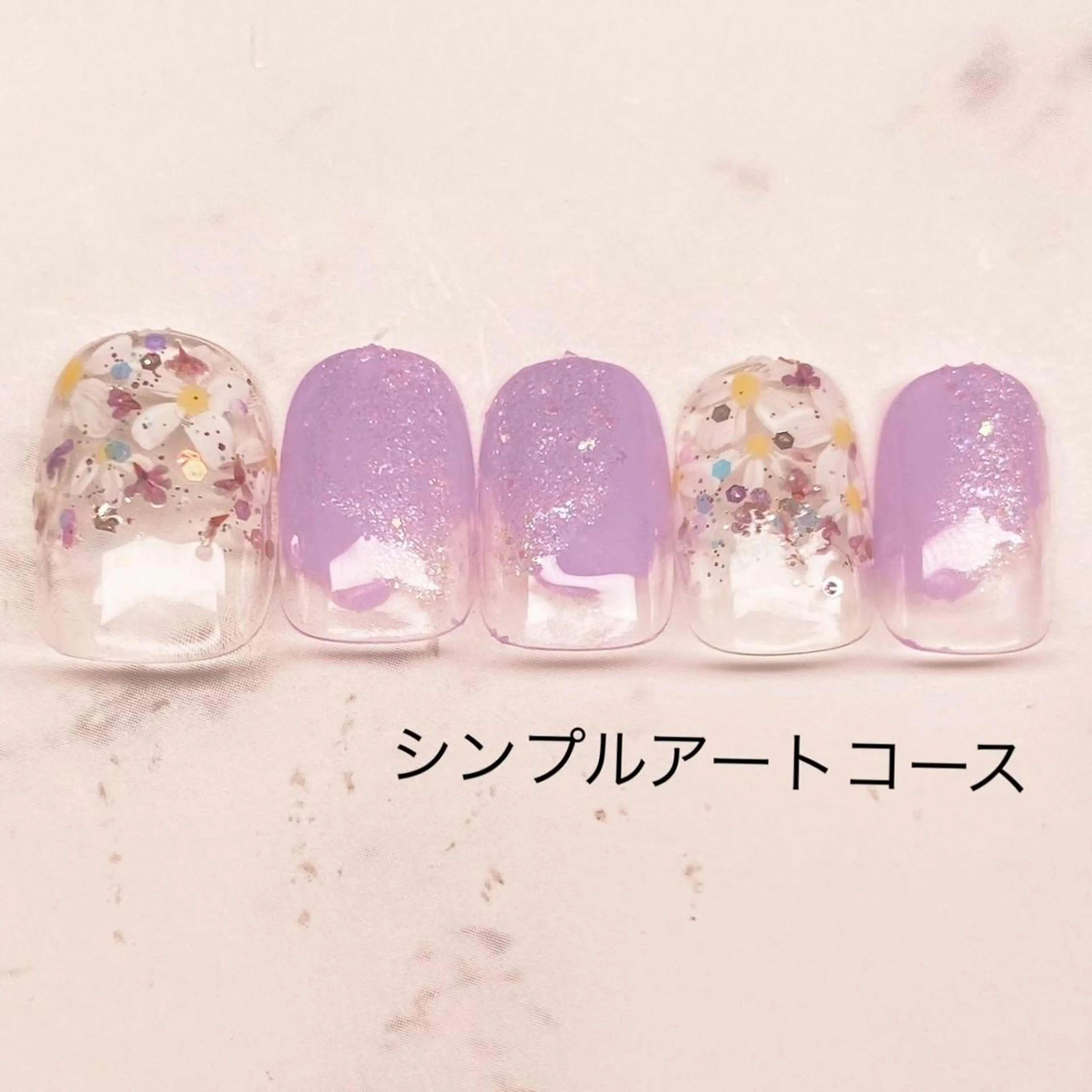 ミディアム ハンドネイル ネイルサロン Bliss（ブリス）のネイルデザイン