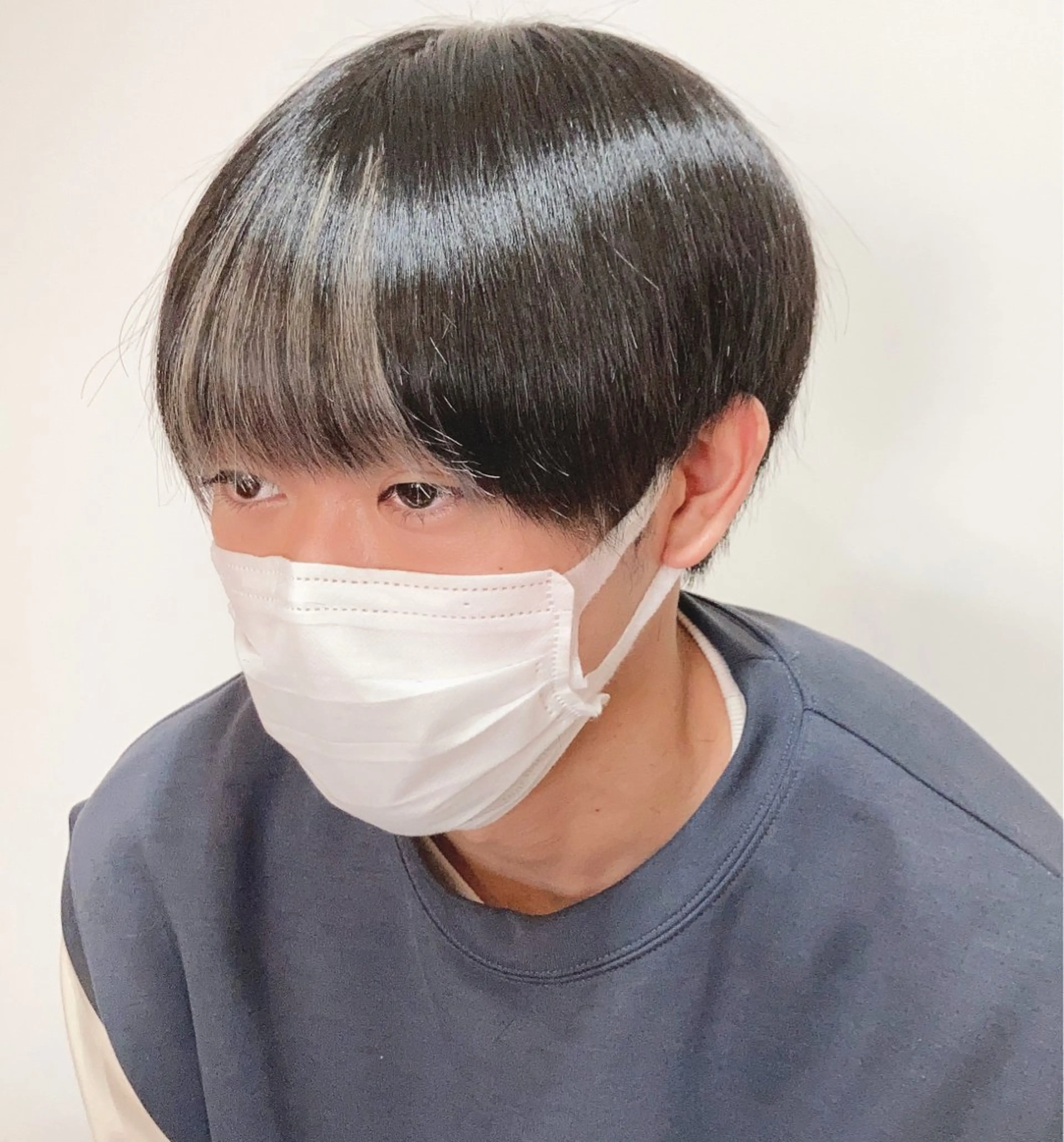 ショート カラー メンズ マッシュ ミストバング 黒髪  フェイスフレーミング シルバー 山本 将史のヘアスタイル