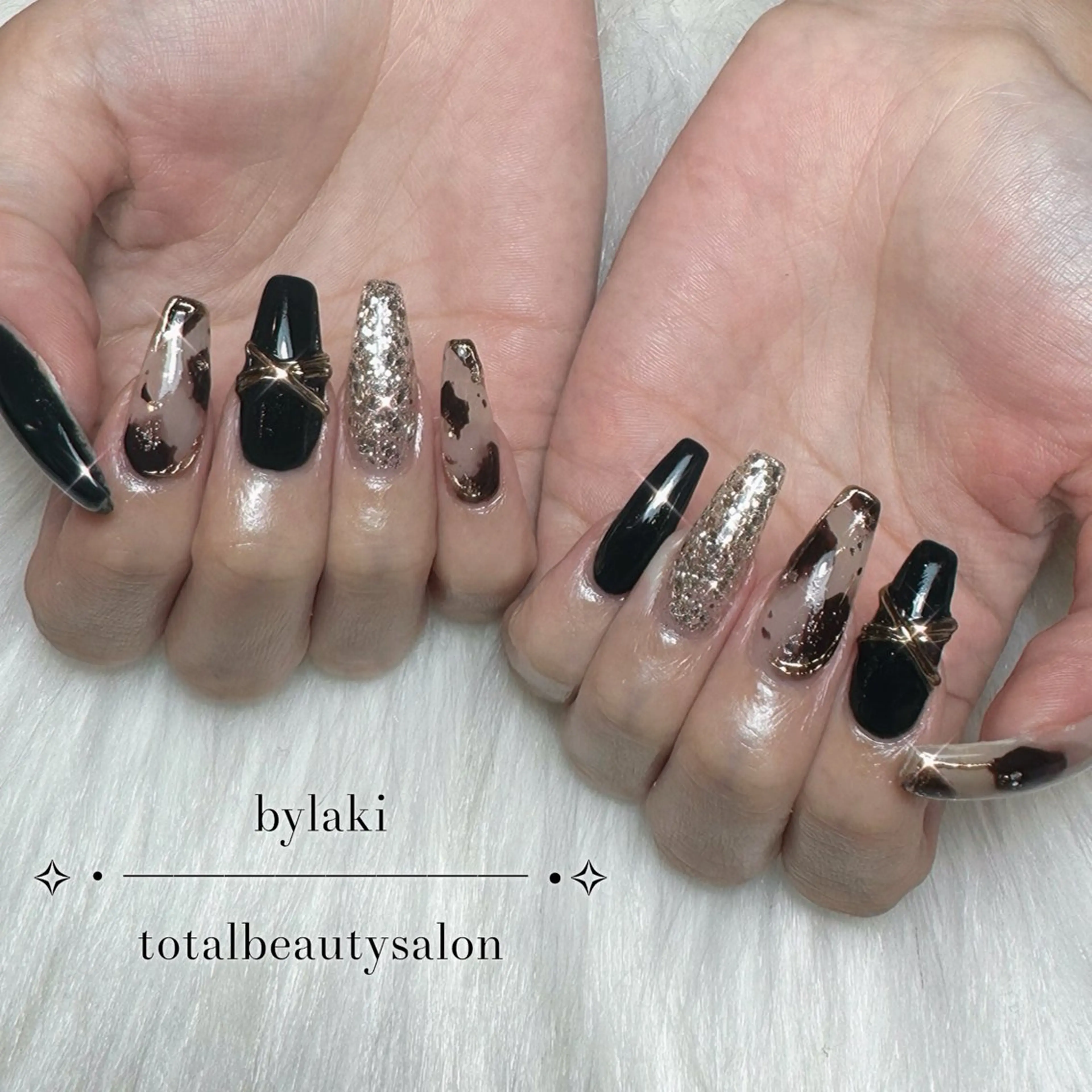 ネイル ハンドネイル bylaki🌈 RENAのネイルデザイン