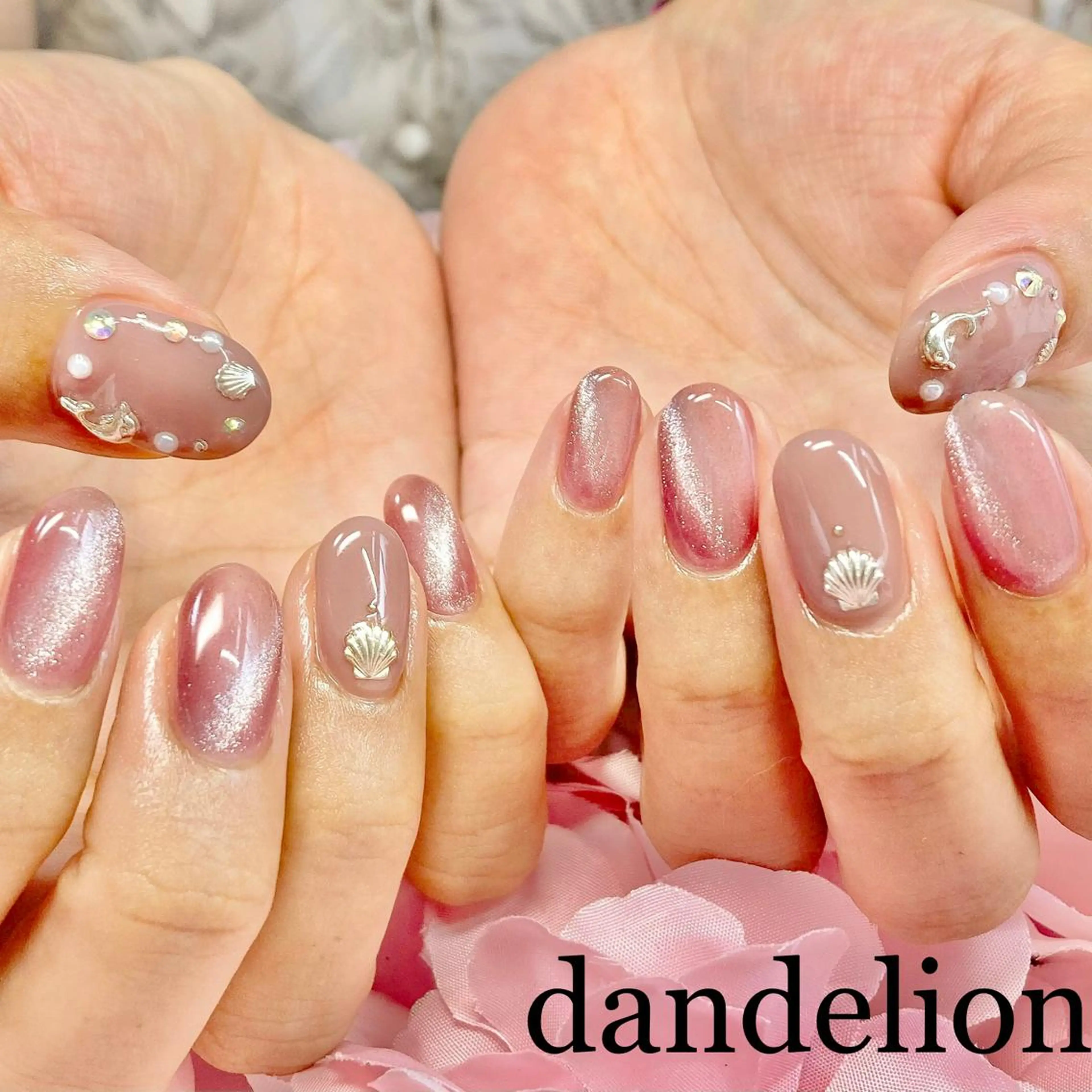 ネイル ハンドネイル ハンドケア dandelion ダンデライオンのネイルデザイン