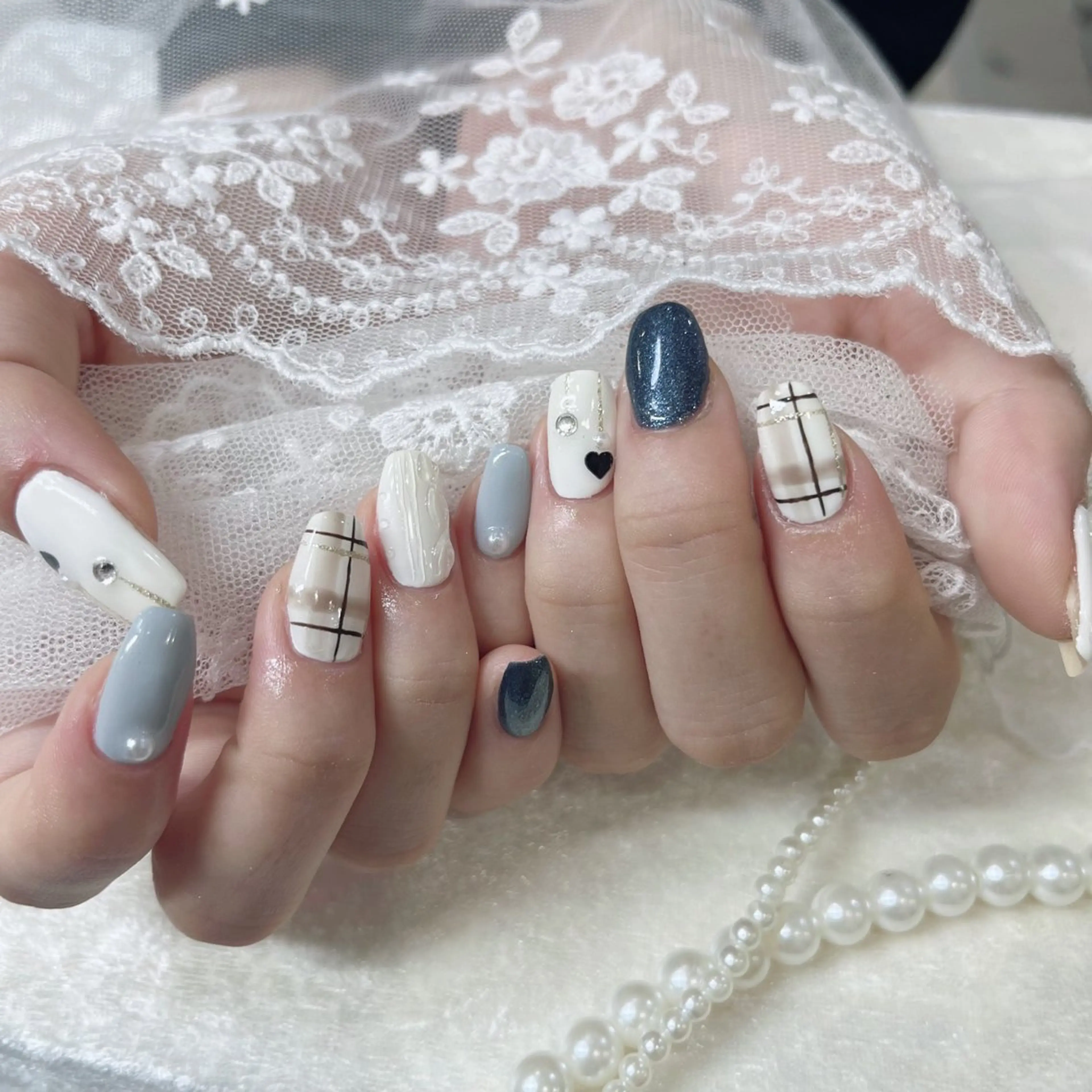 ネイル ハンドネイル Maya 🧊🫧‪のネイルデザイン
