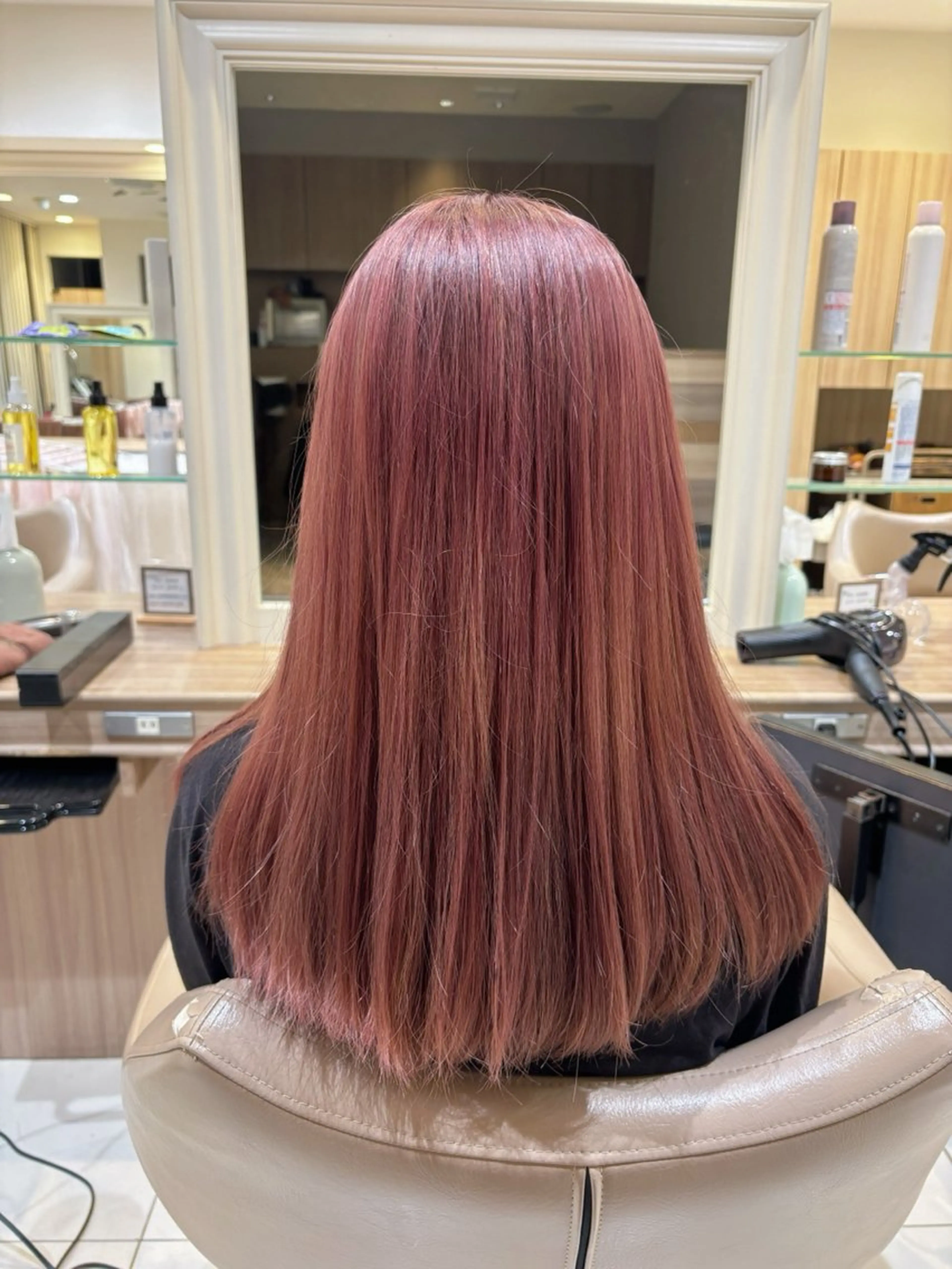 ロング カラー ヘアカラー トリートメント ハイトーンカラー☁️ 西條 楓花のヘアスタイル