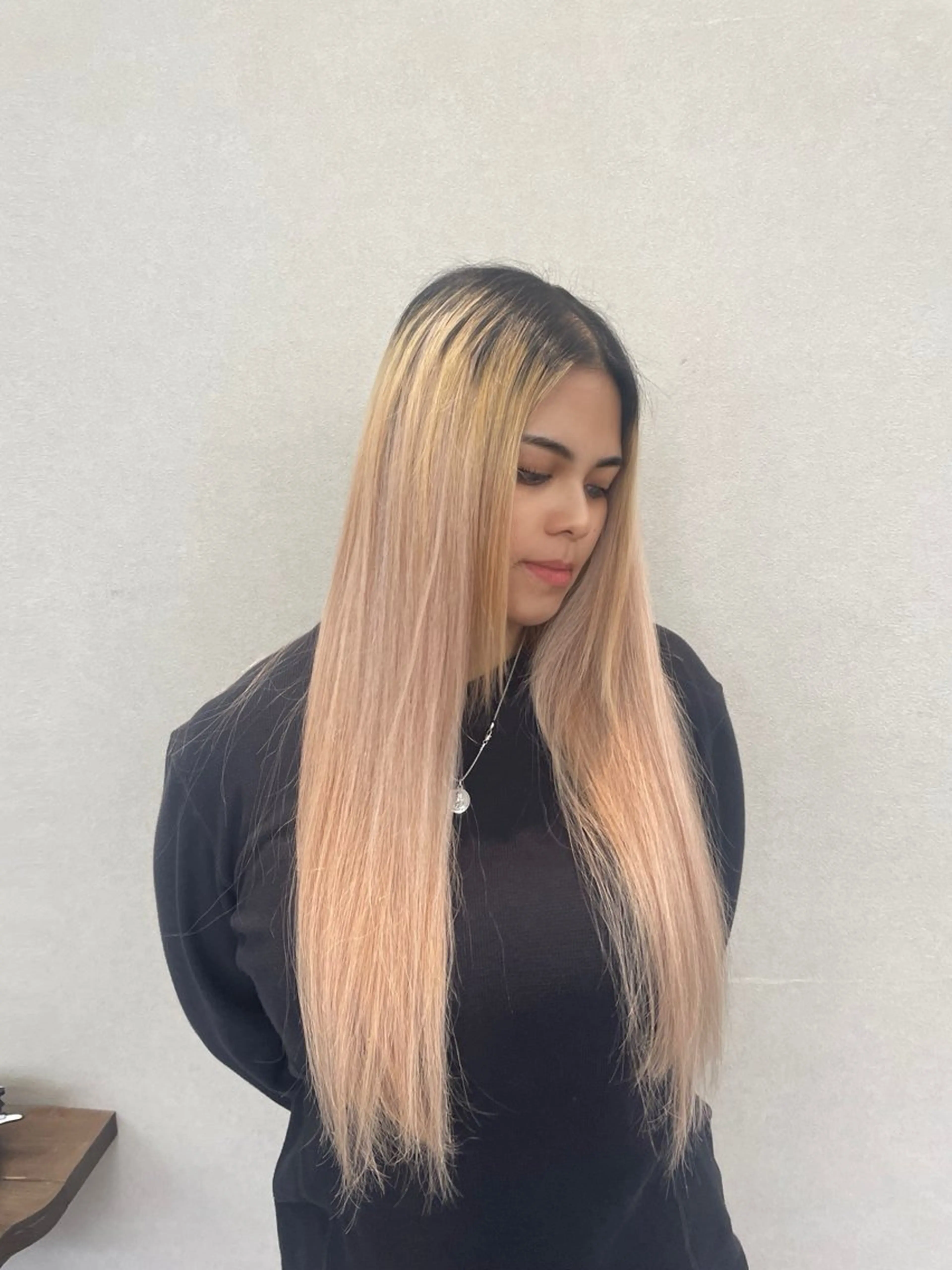 YUE(ユエ)☁️ アユナのヘアスタイル