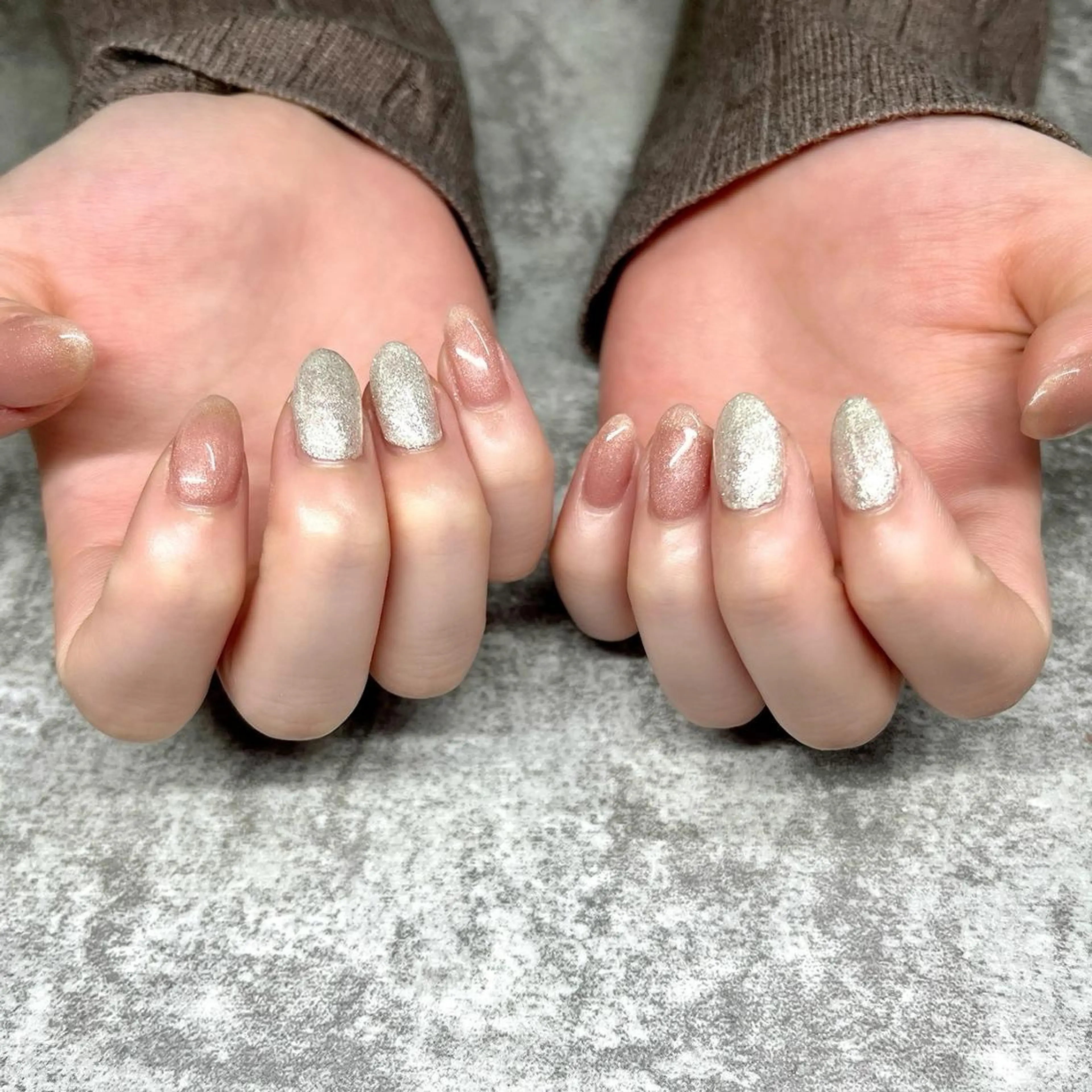 ネイル オーロラネイル ボルドー クリアネイル フラッシュネイル フットネイル Rabe nail ラーベネイルのネイルデザイン