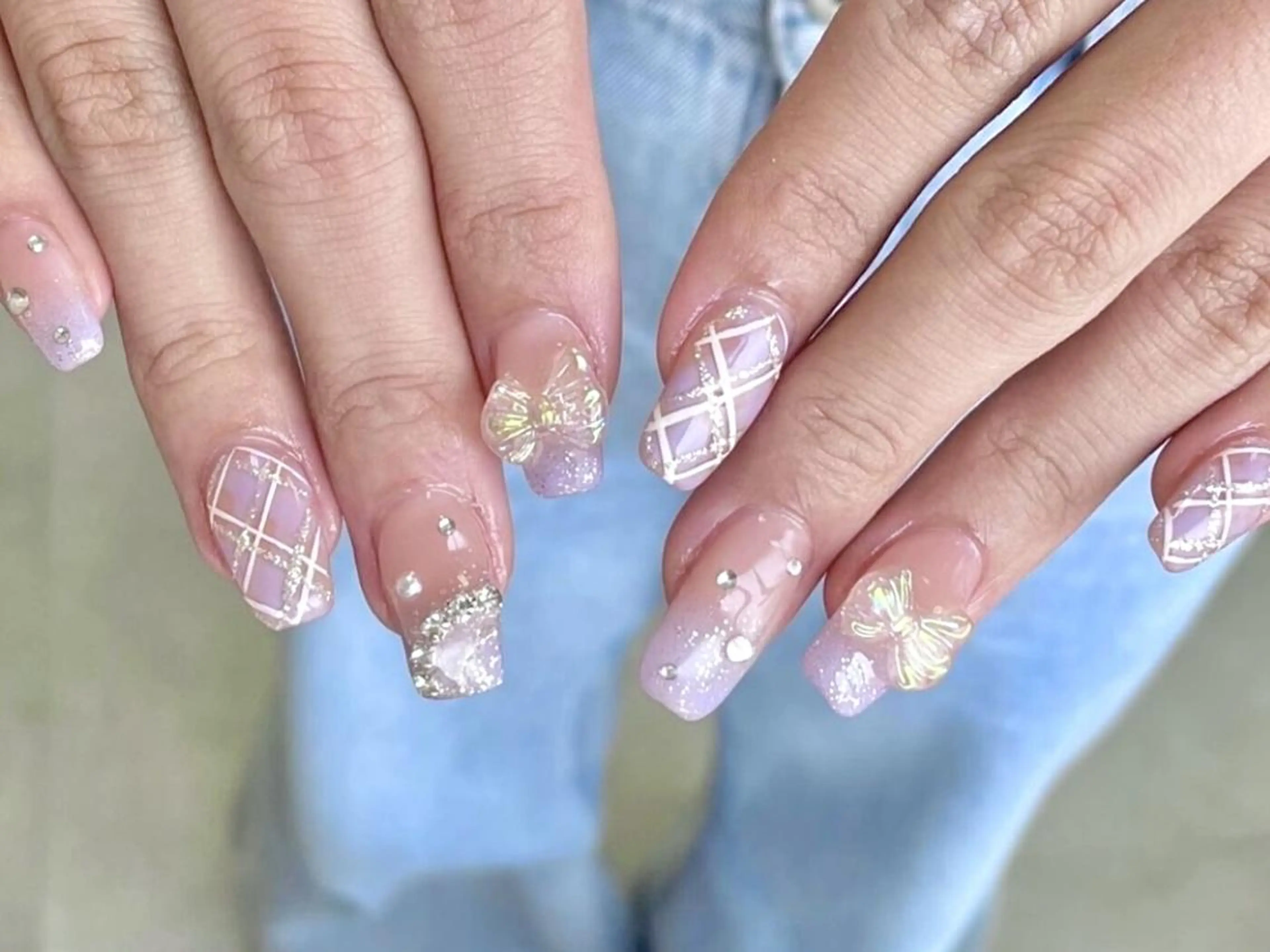 ネイル アートネイル 持ち込み Rainrain💧 パーツ豊富、やり放題のネイルデザイン