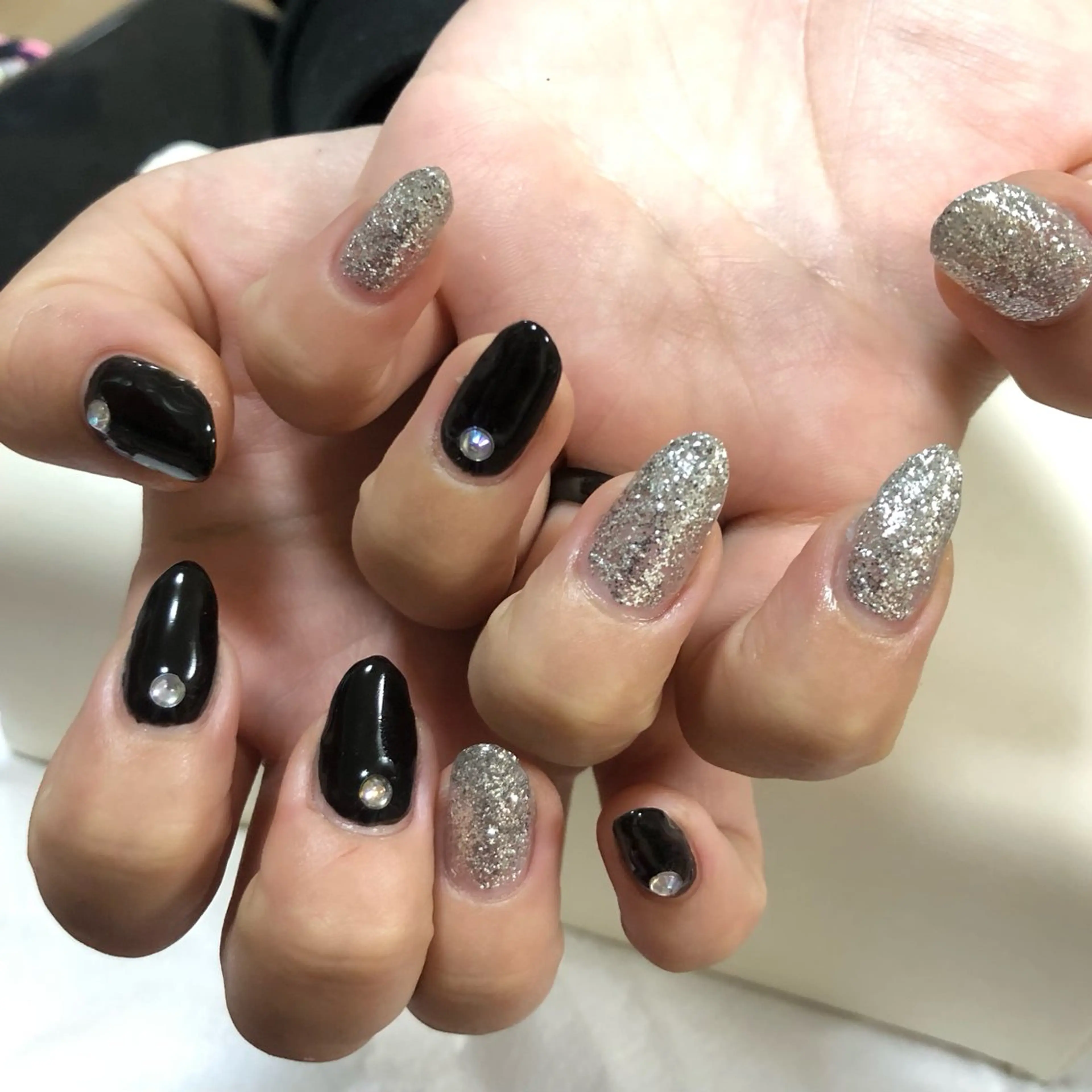 ネイル シルバー ハンドネイル meeho所属・salon *meehoのネイルデザイン