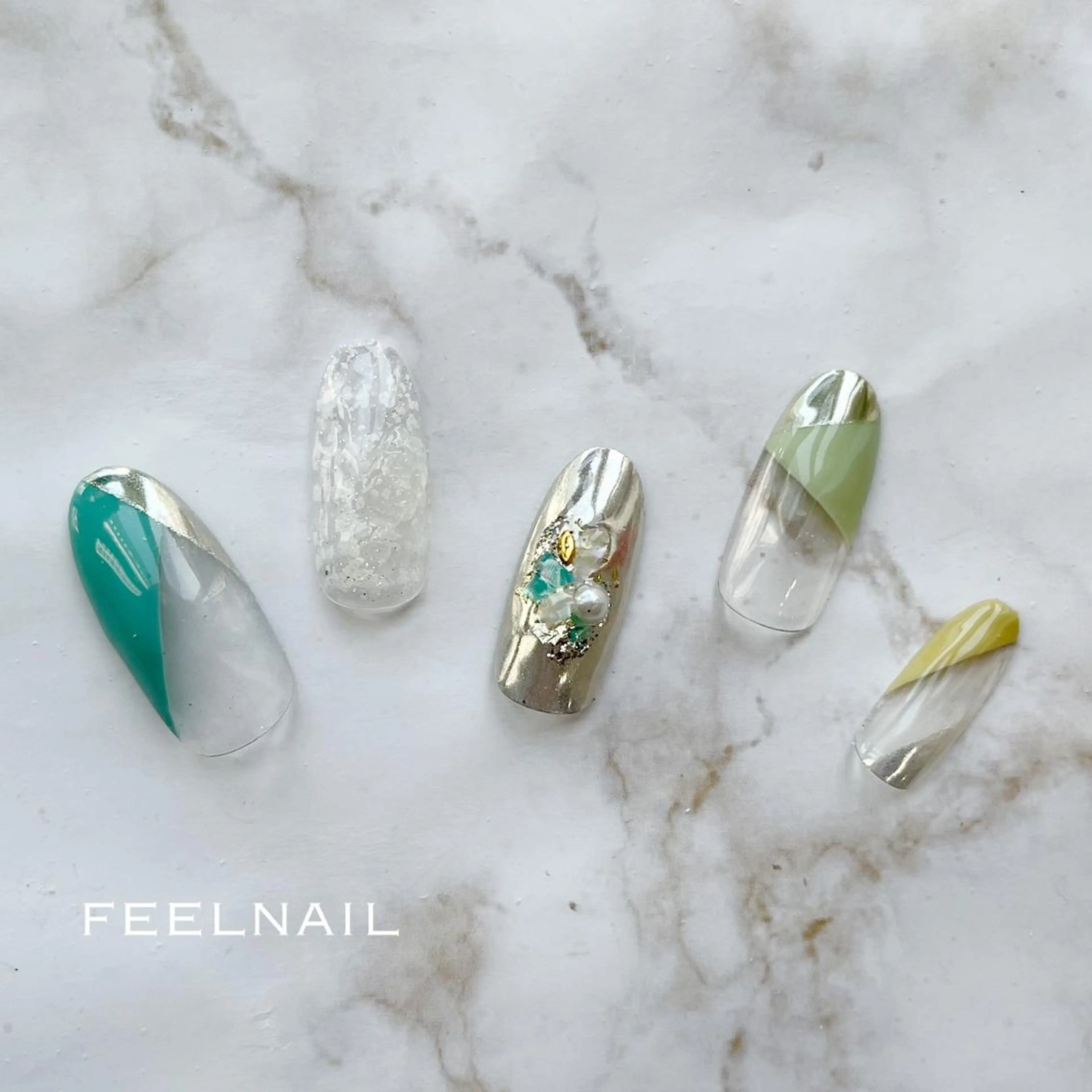 ネイル ミラーネイル ピスタチオネイル 近藤 あみのネイルデザイン