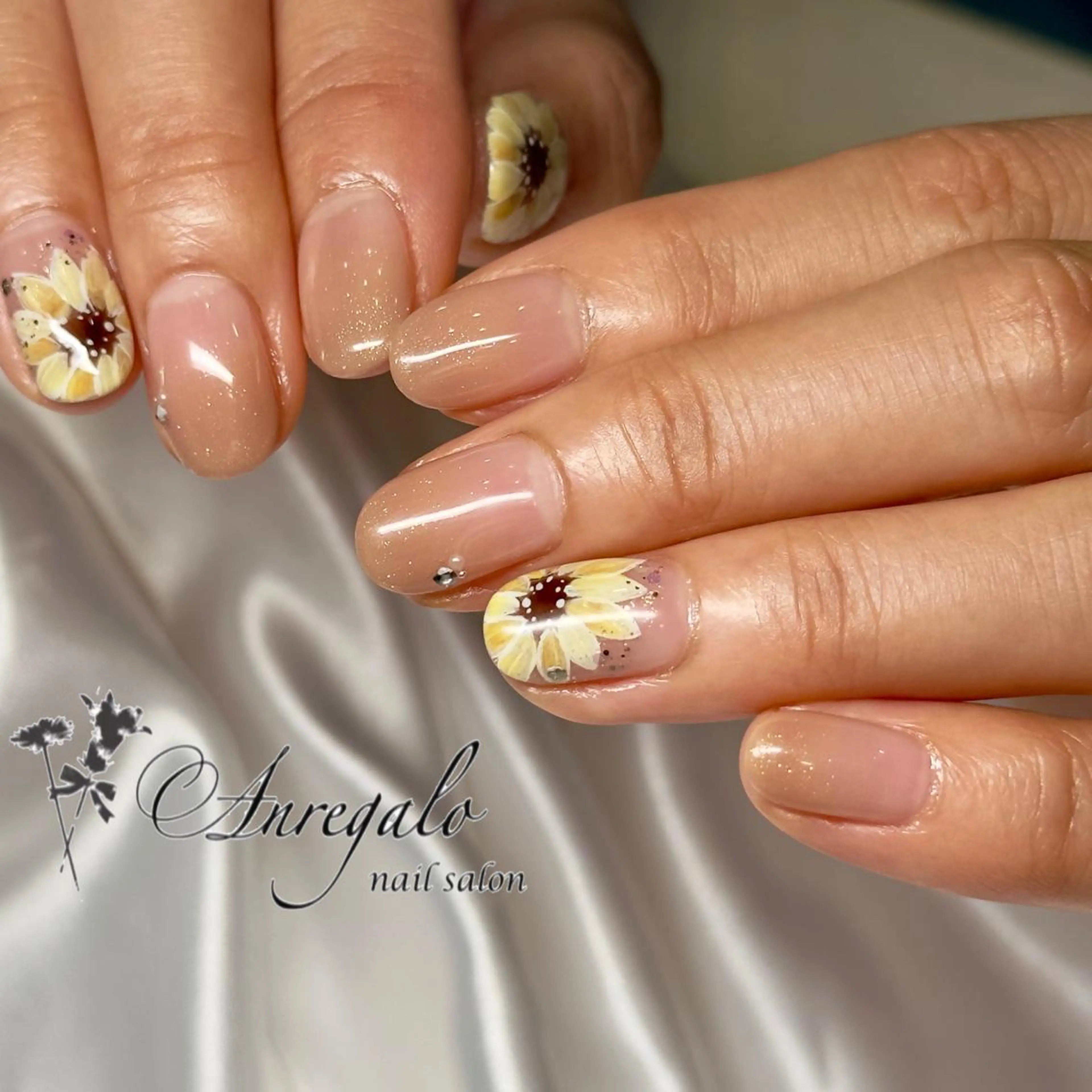 ネイル nail salon Anregalo《アンレガロ》所属・橋本 麻未のネイルデザイン