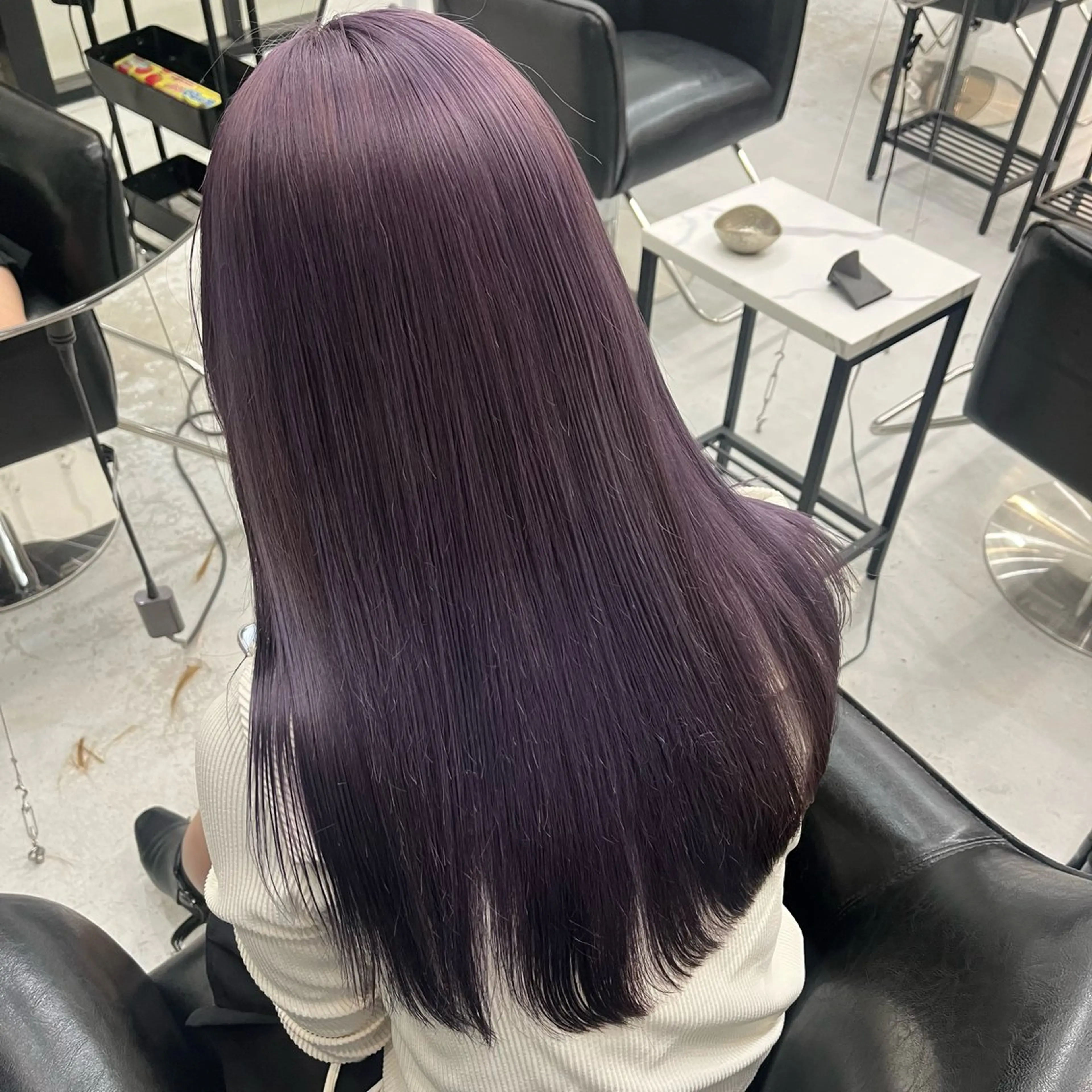 セミロング カラー MaisonHALU 梅木琉衣のヘアスタイル