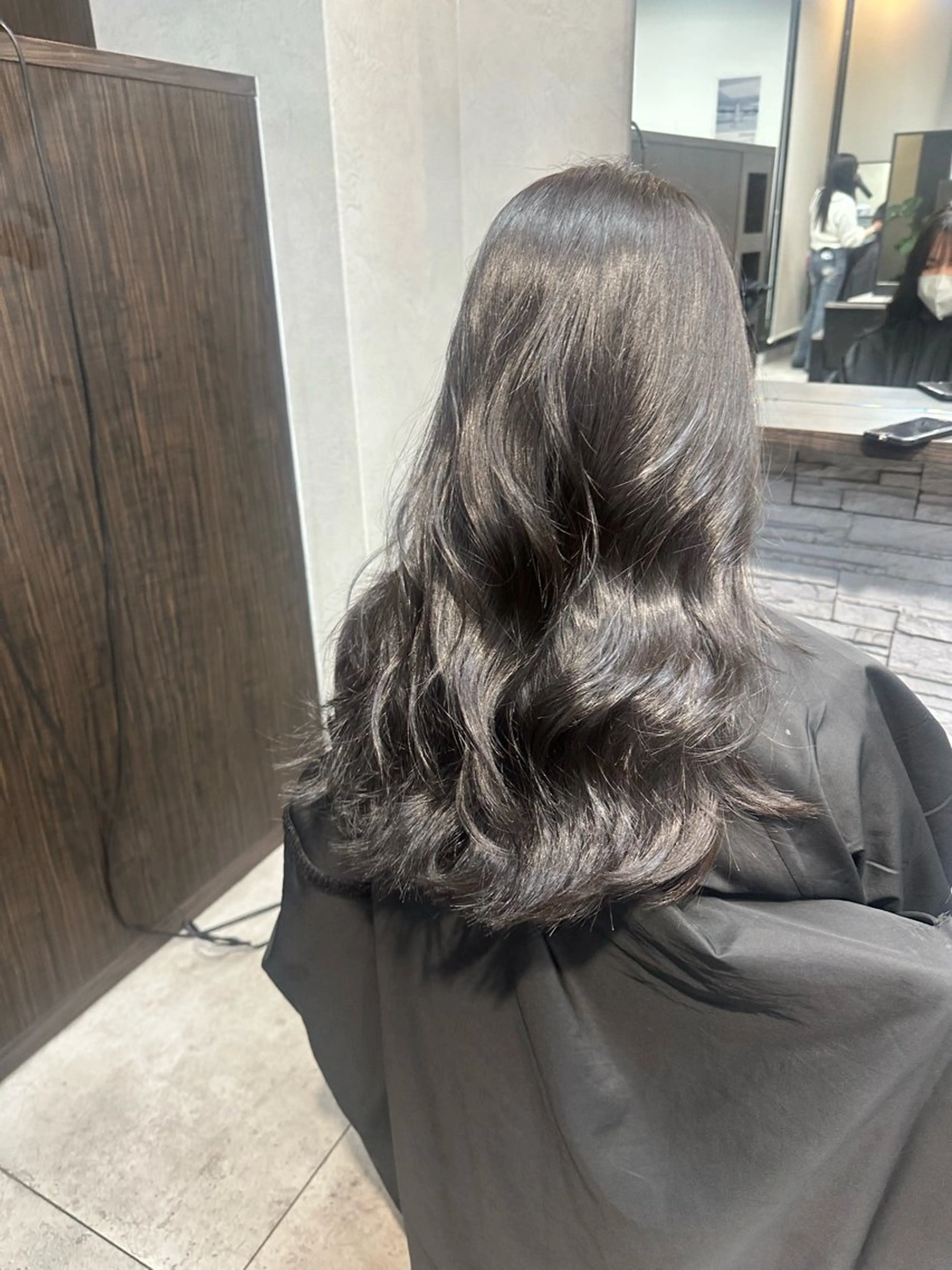 セミロング カット ヘアカラー GiseL 小倉所属・谷内尾 祐音のヘアスタイル