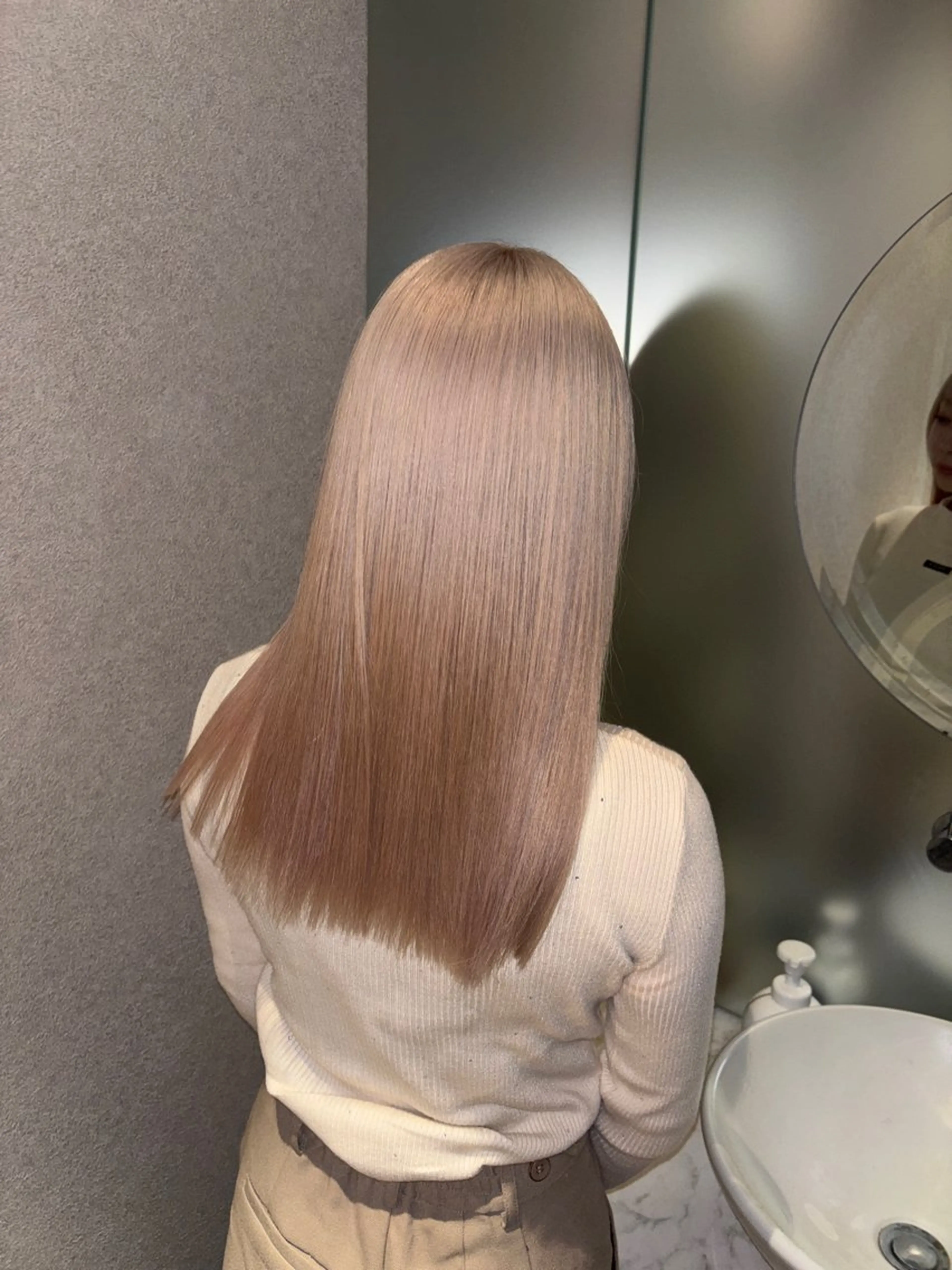 ロング カラー ヘアアレンジ カット ヘアカラー トリートメント ミルクティー/ピンク カラー/ みう🎀のヘアスタイル