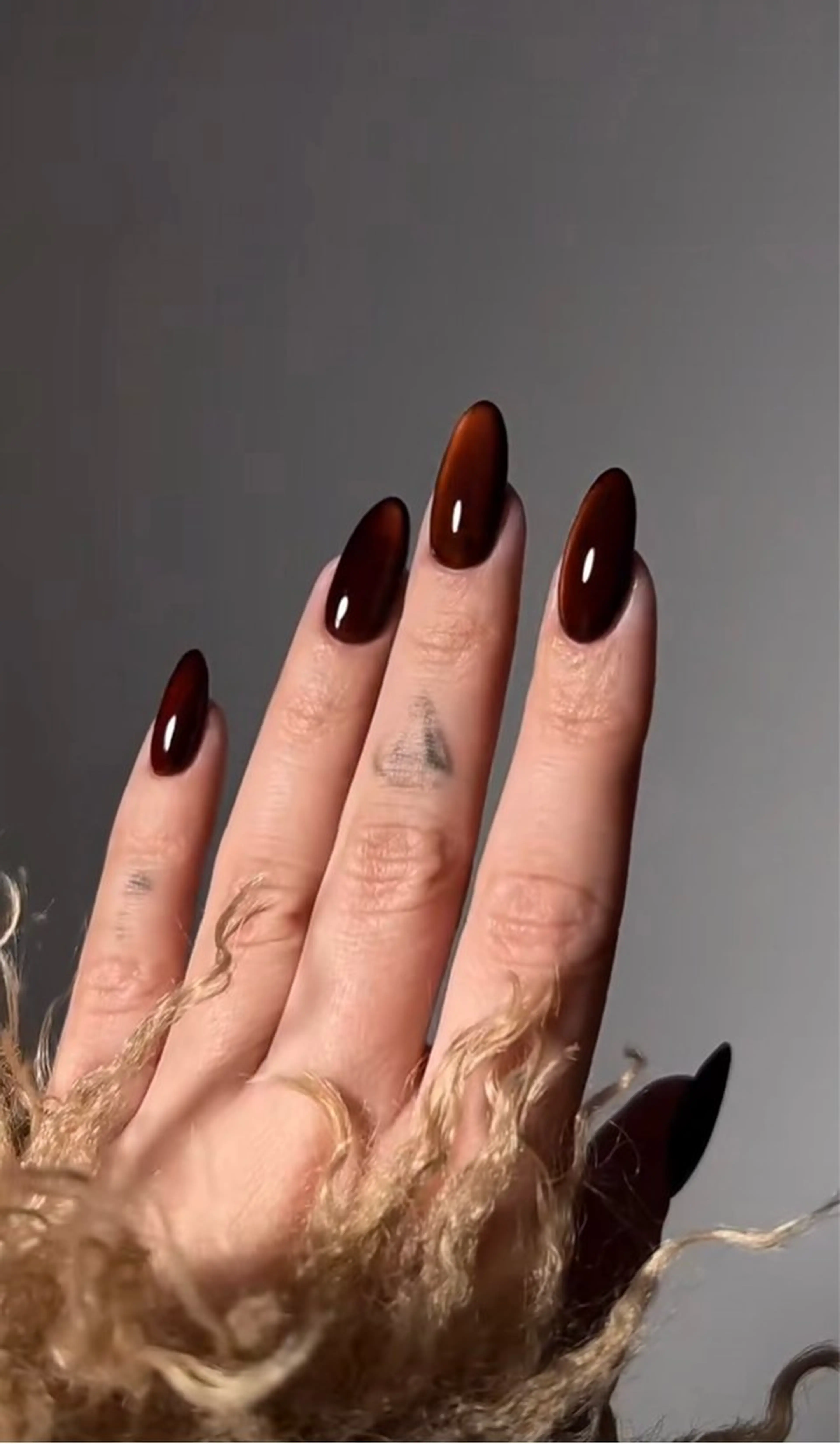 ネイル ハンドネイル キン グミのネイルデザイン