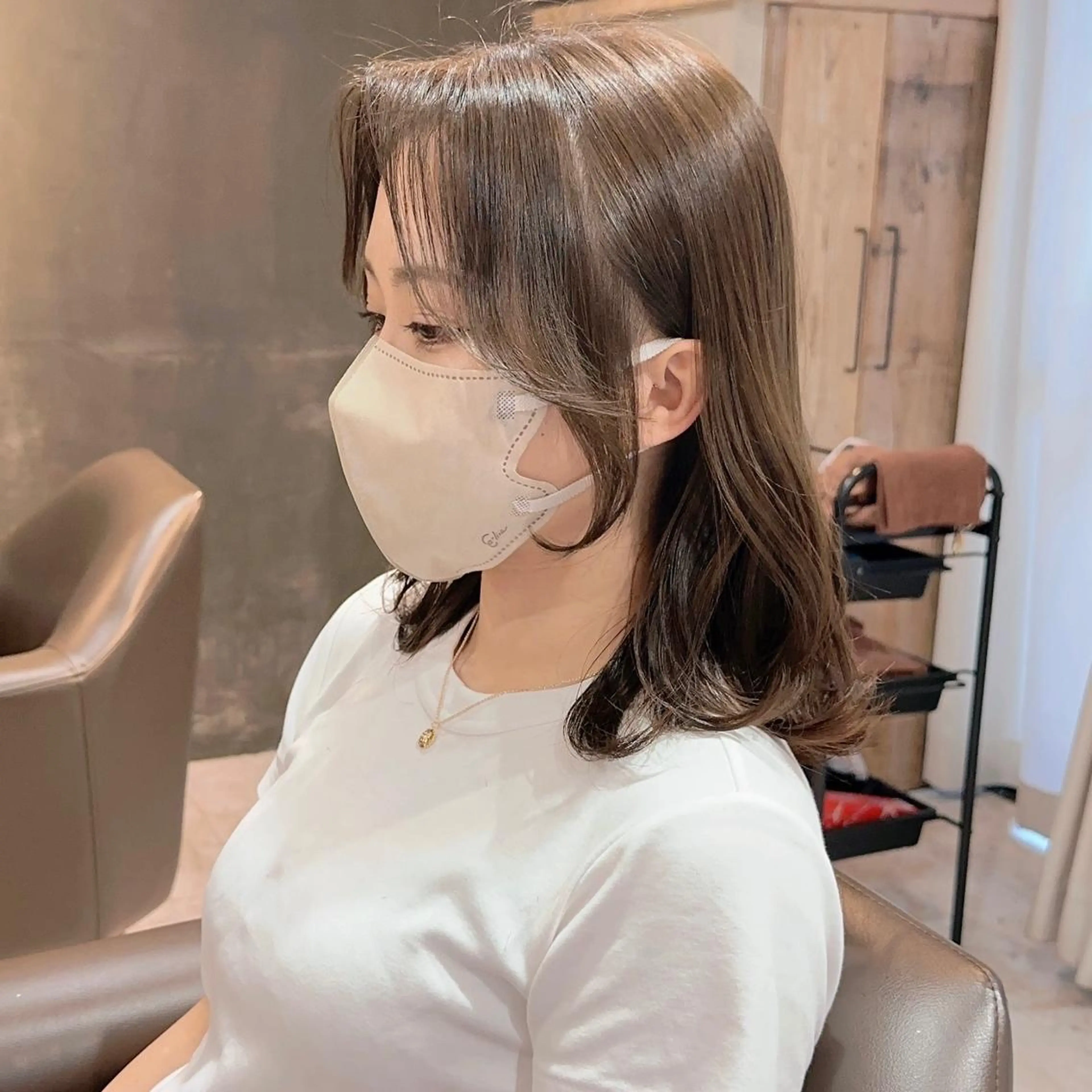 セミロング カット ヘアカラー トリートメント 🌹ハッシュカット、 レイヤー韓国ヘア🌹のヘアスタイル