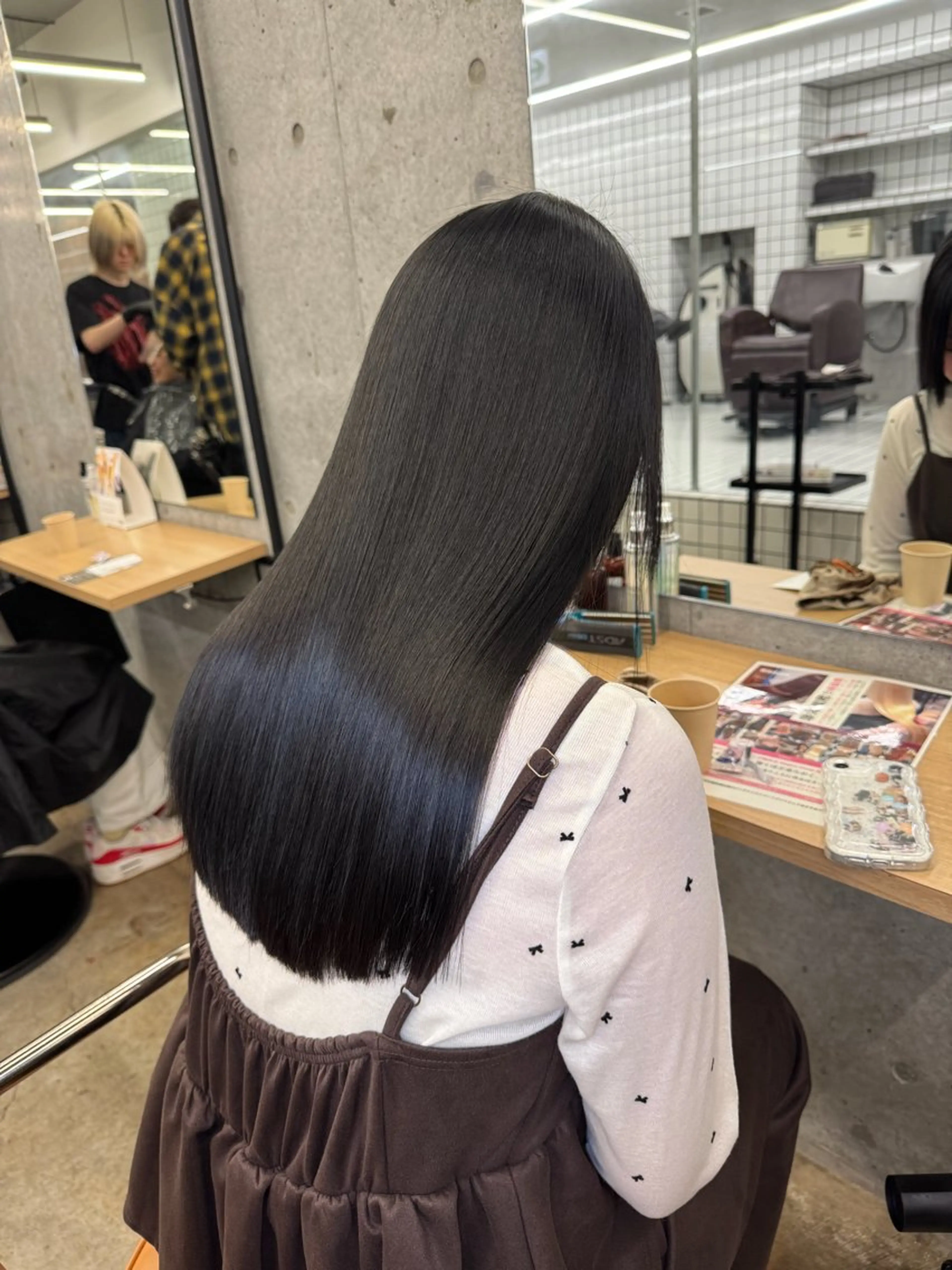 ロング 髪質改善 レイヤーカット 縮毛矯正 トリートメント 縮毛矯正 トリートメント 髪質改善×縮毛矯正× 艶カラー　吉原和磨のヘアスタイル