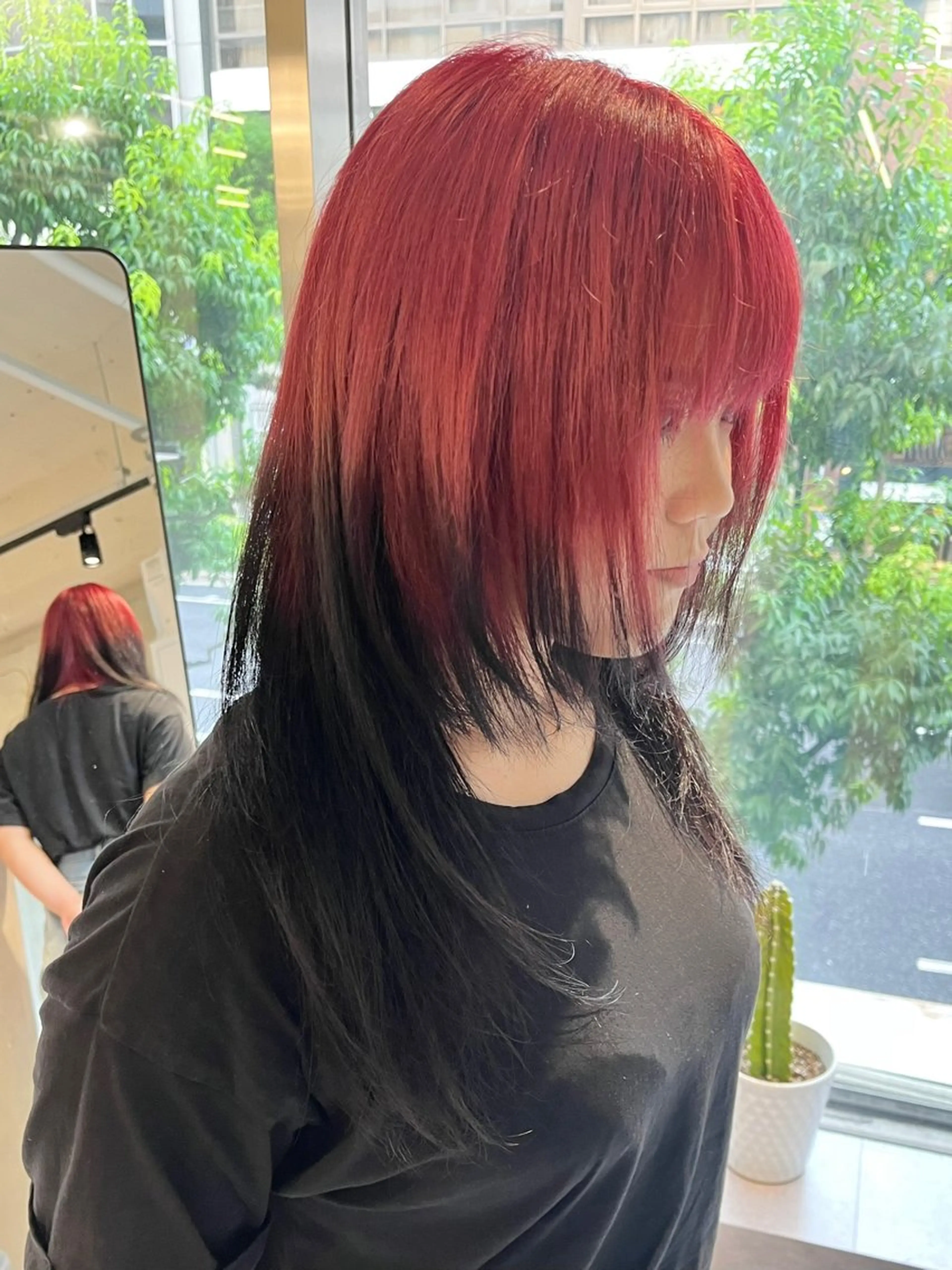 ミディアム カラー 黒髪 デザインカラー ダブルカラー ハイトーンカラー インナーカラー デザインカラー 小西勇次のヘアスタイル