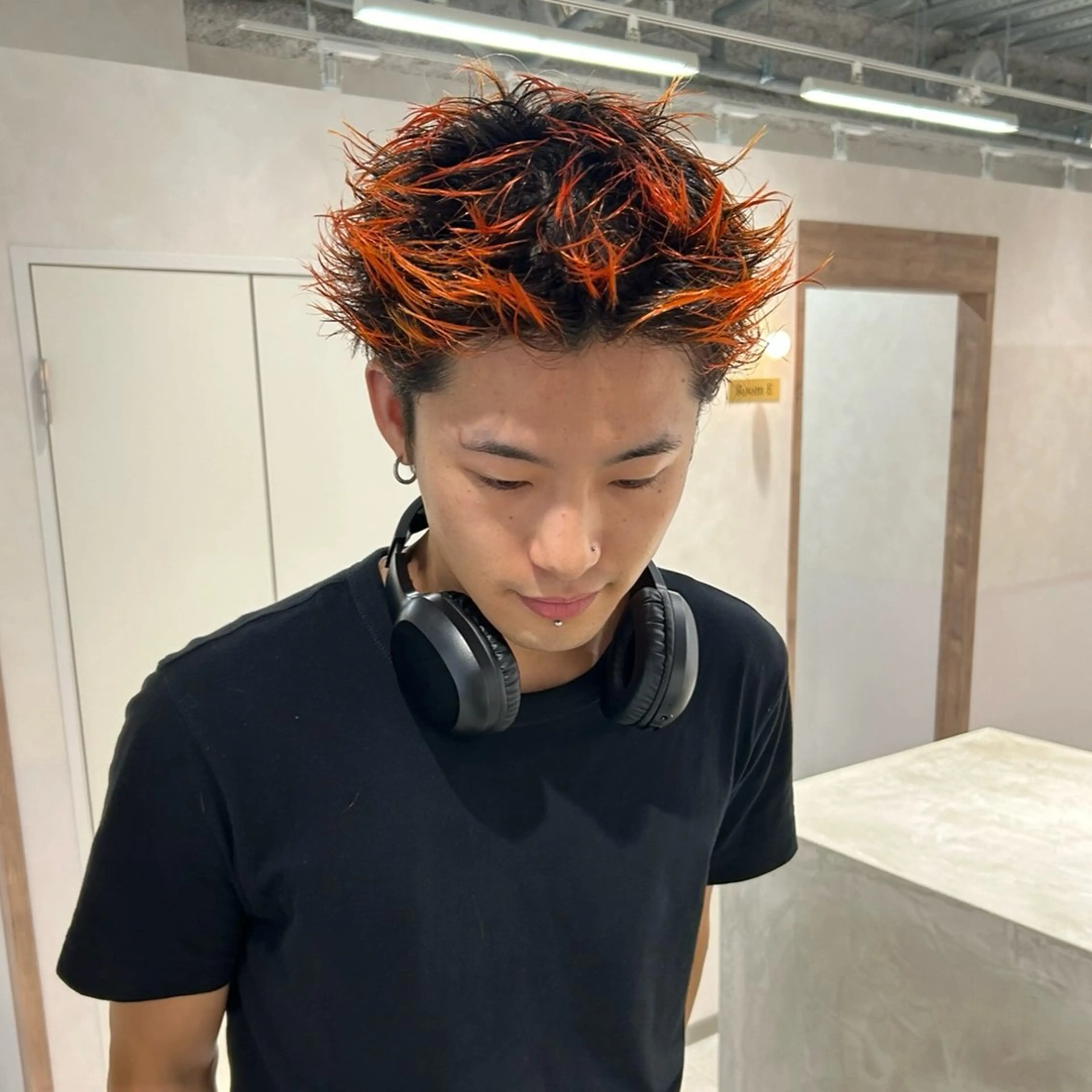 カラー メンズ メンズブリーチ メンズハイトーン ブリーチ ハイトーンカラー ヘアカラー garage.所属・スパイキーショート 平出天翔のヘアスタイル