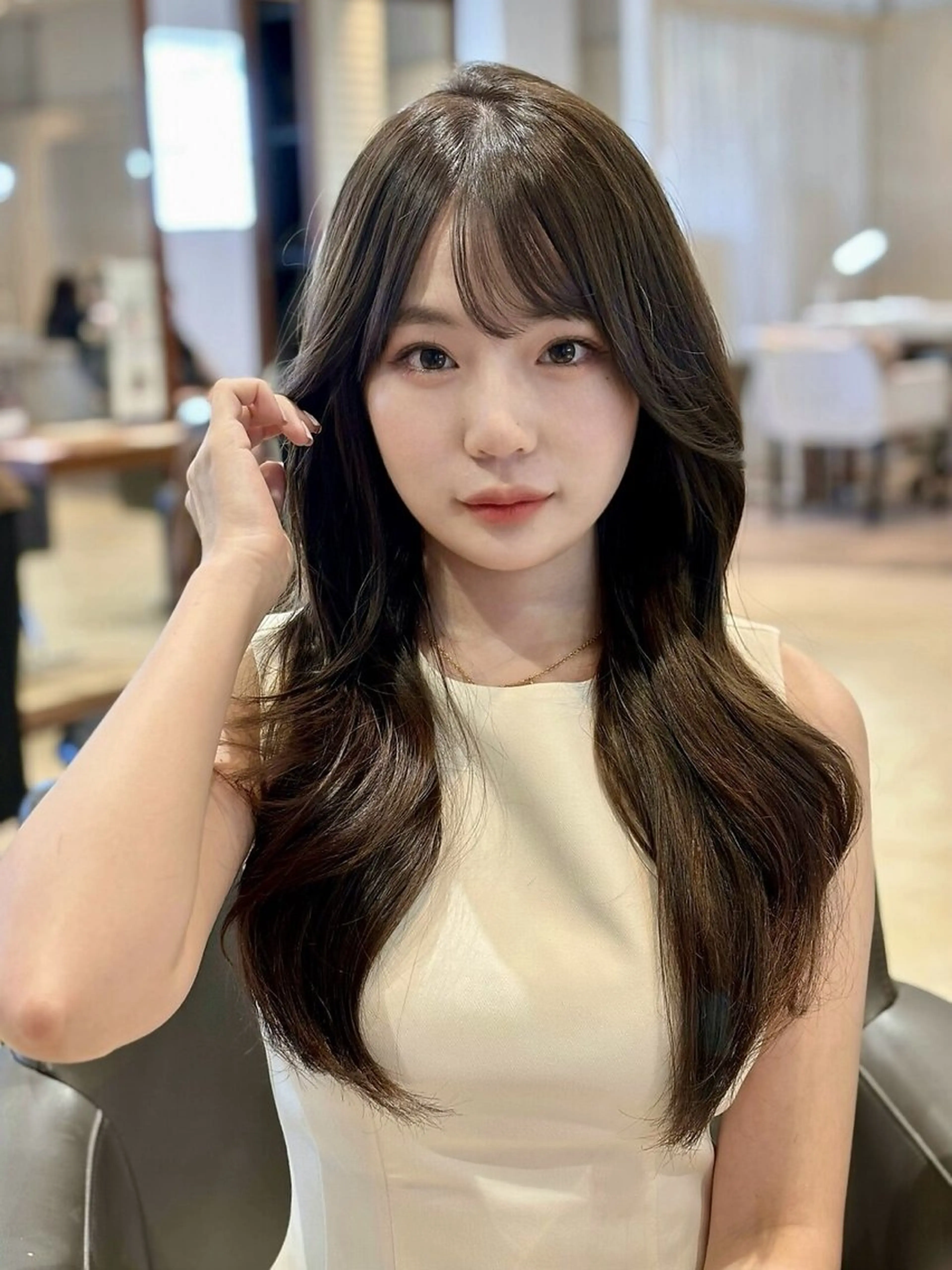 セミロング カット トリートメント Maison髪質改善 レイヤー/ハイトーンのヘアスタイル